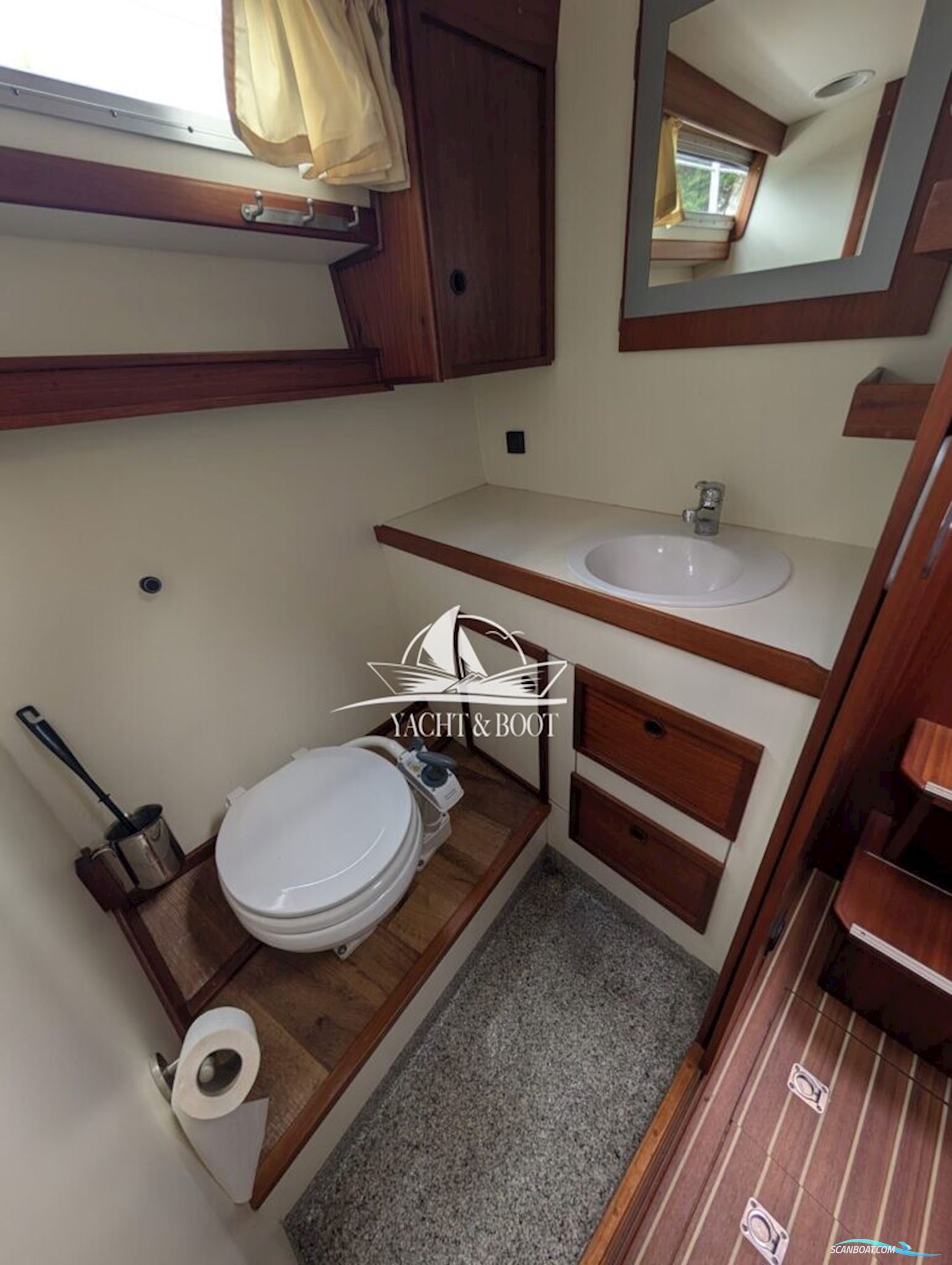 Müritz-Yacht Management Aquilla 900 Traveller