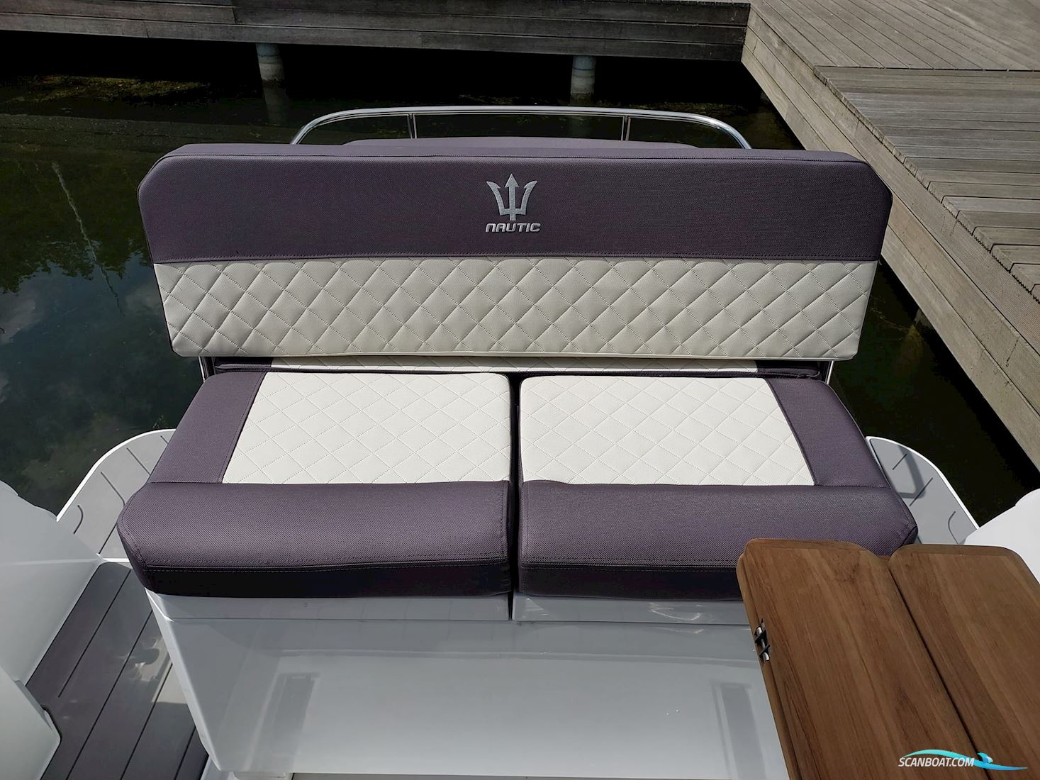 Nautic 880