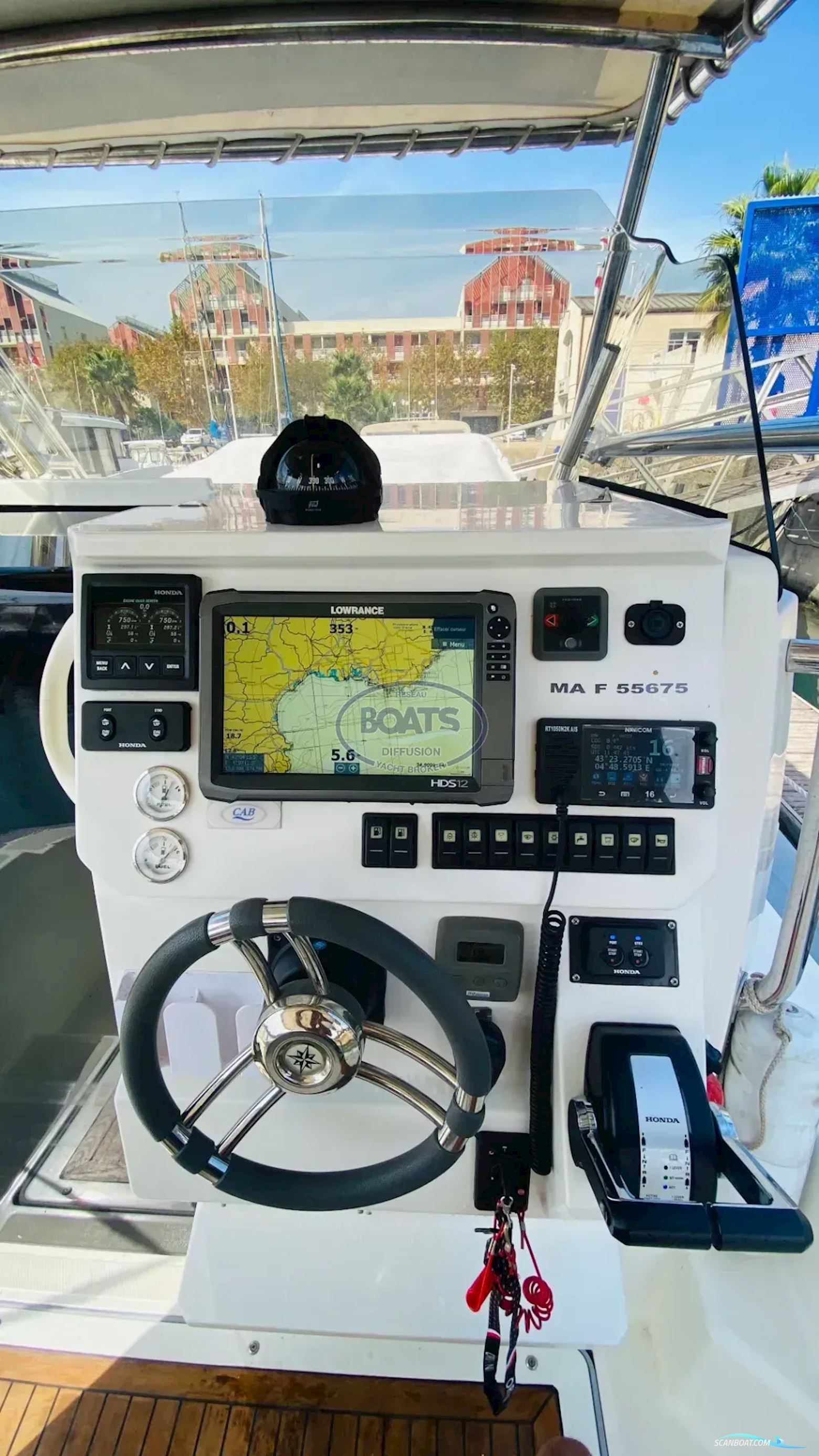 NAUTICA CAB SILVERADO 9