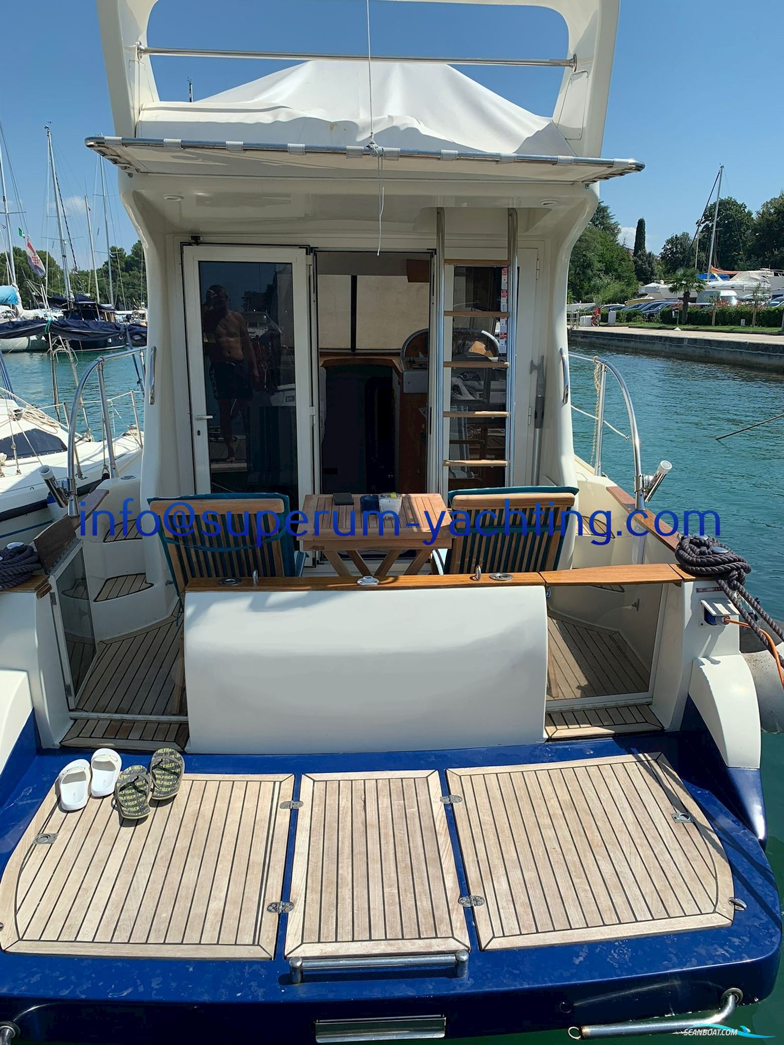Nautica Po Sea World 31 Fly Motorbåt 2003, med VM motor, Kroatien