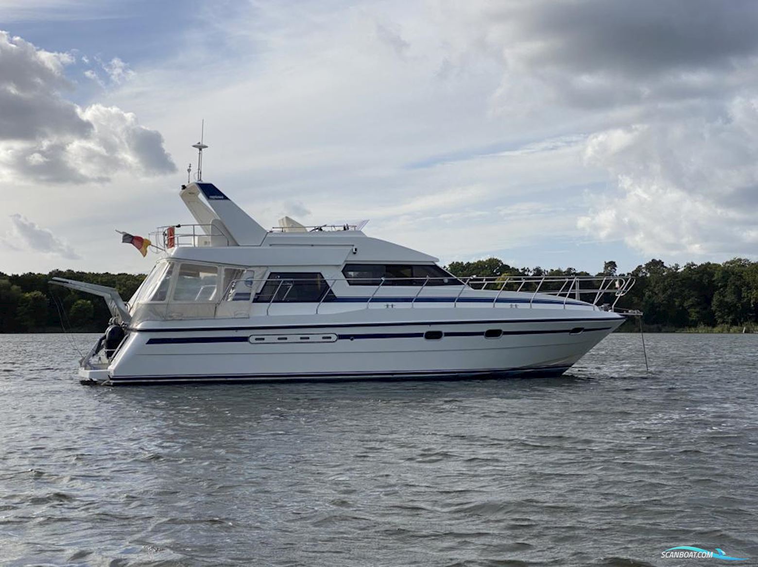 Neptunus 138 Sedan Fly