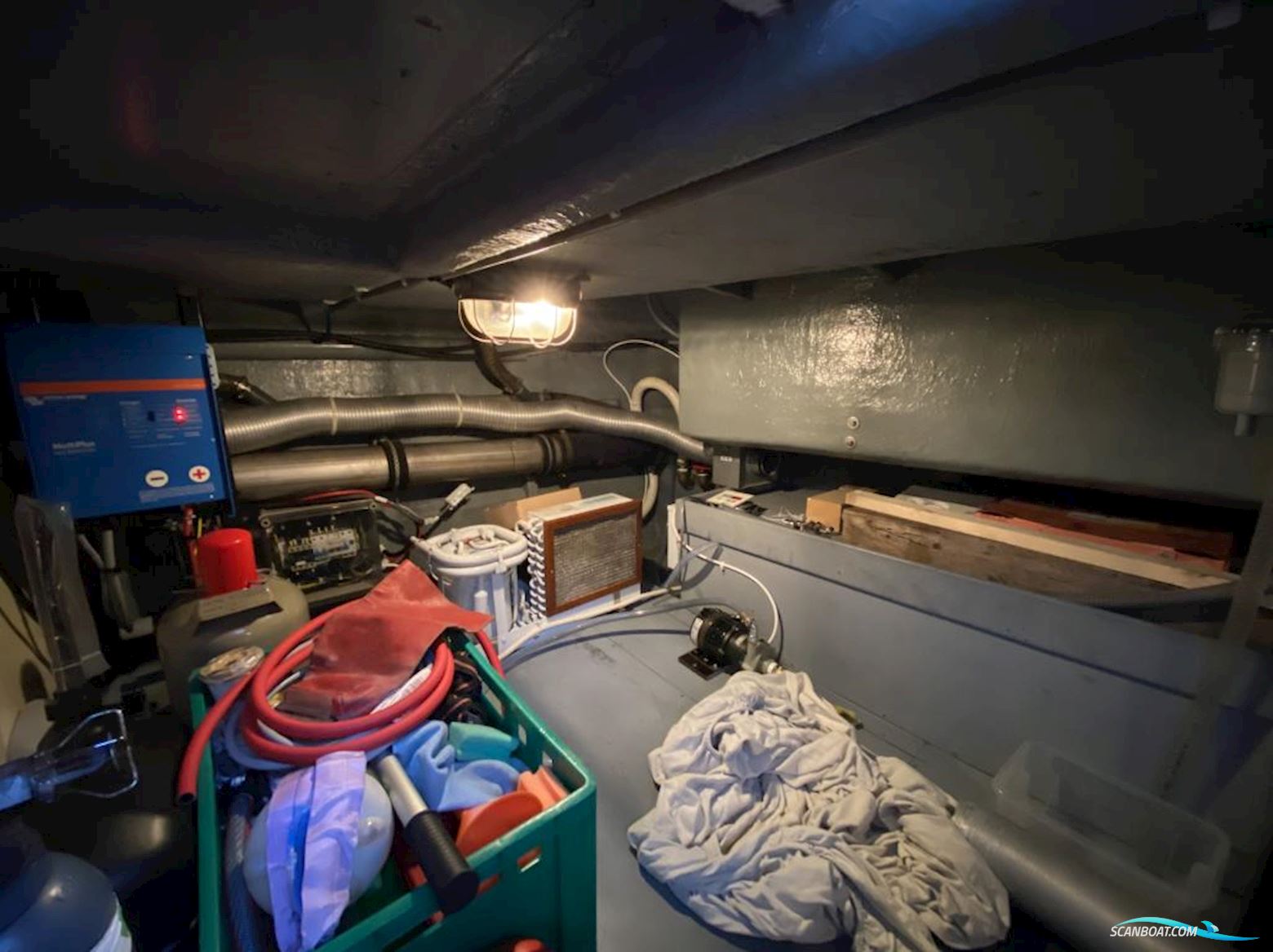 Neptunus 138 Sedan Fly