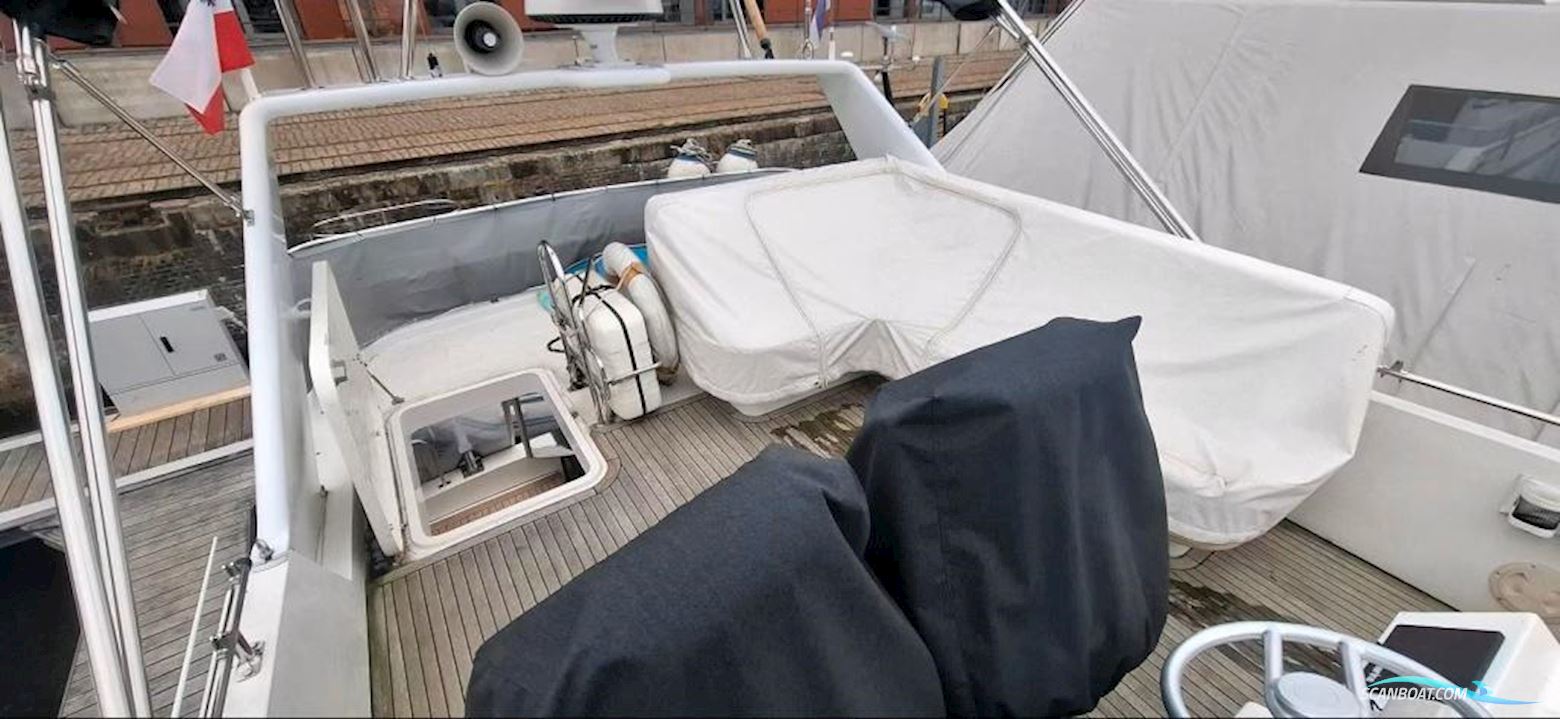 Neptunus 138 Sedan Fly