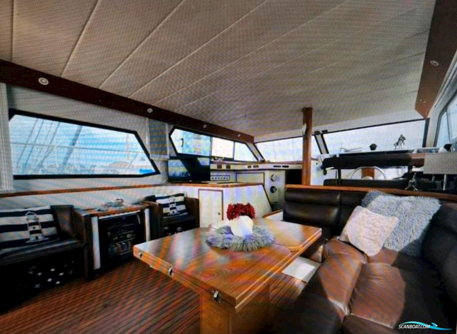 Neptunus 138 Sedan Fly