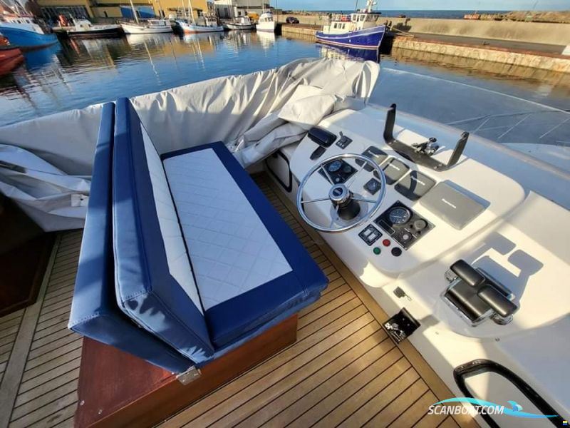 Neptunus 147 Flybridge