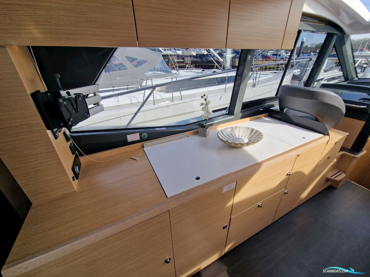 New Bavaria R40 Coupe