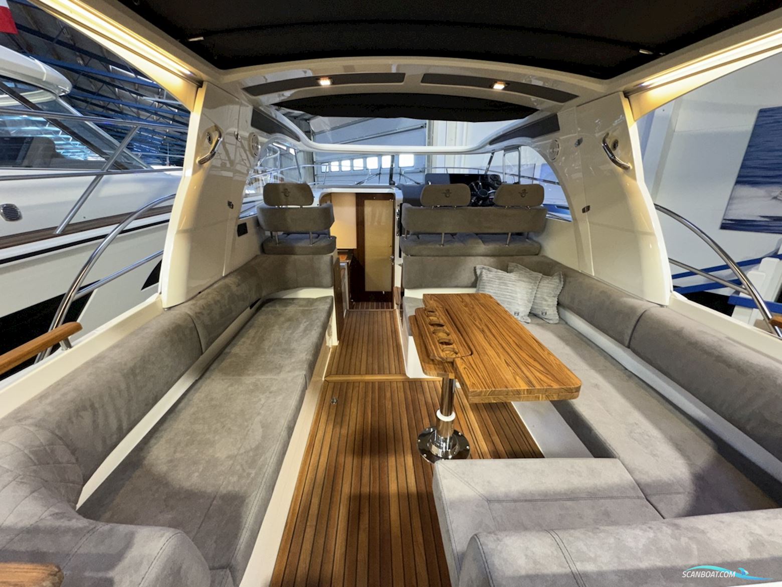 NEW – Marex 310 Sun Cruiser 2025