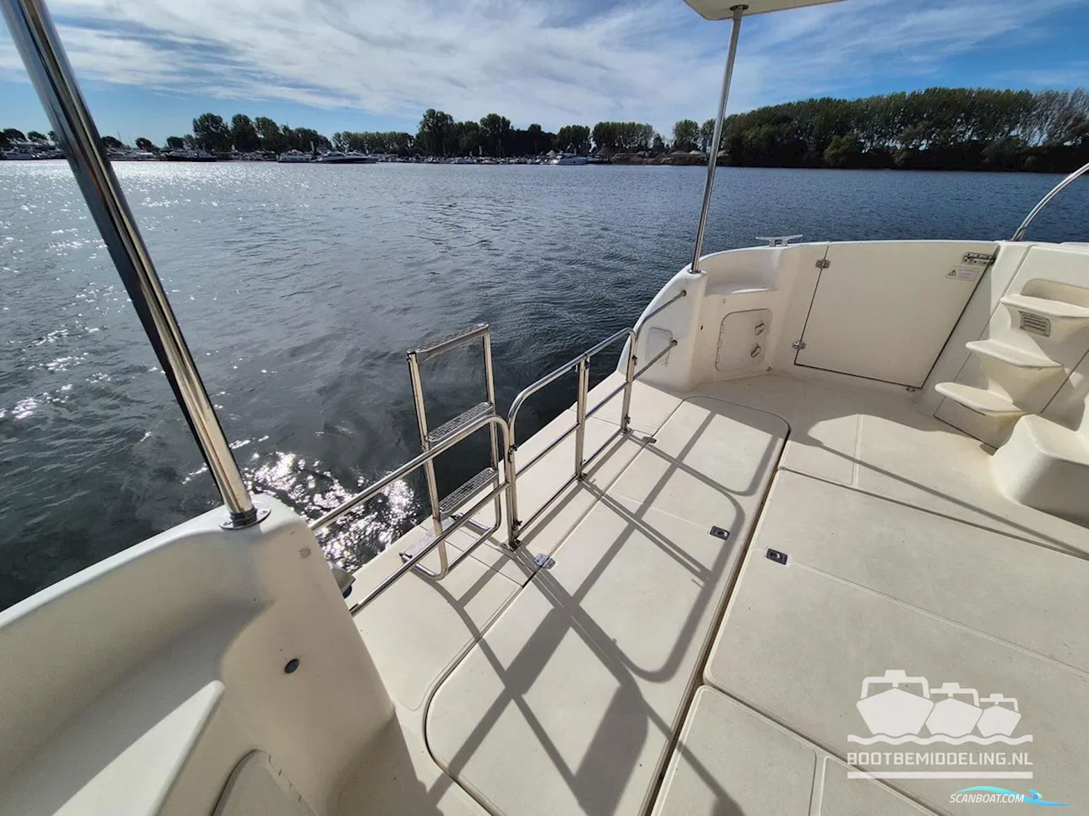 Nicols Yacht Sixto Prestige