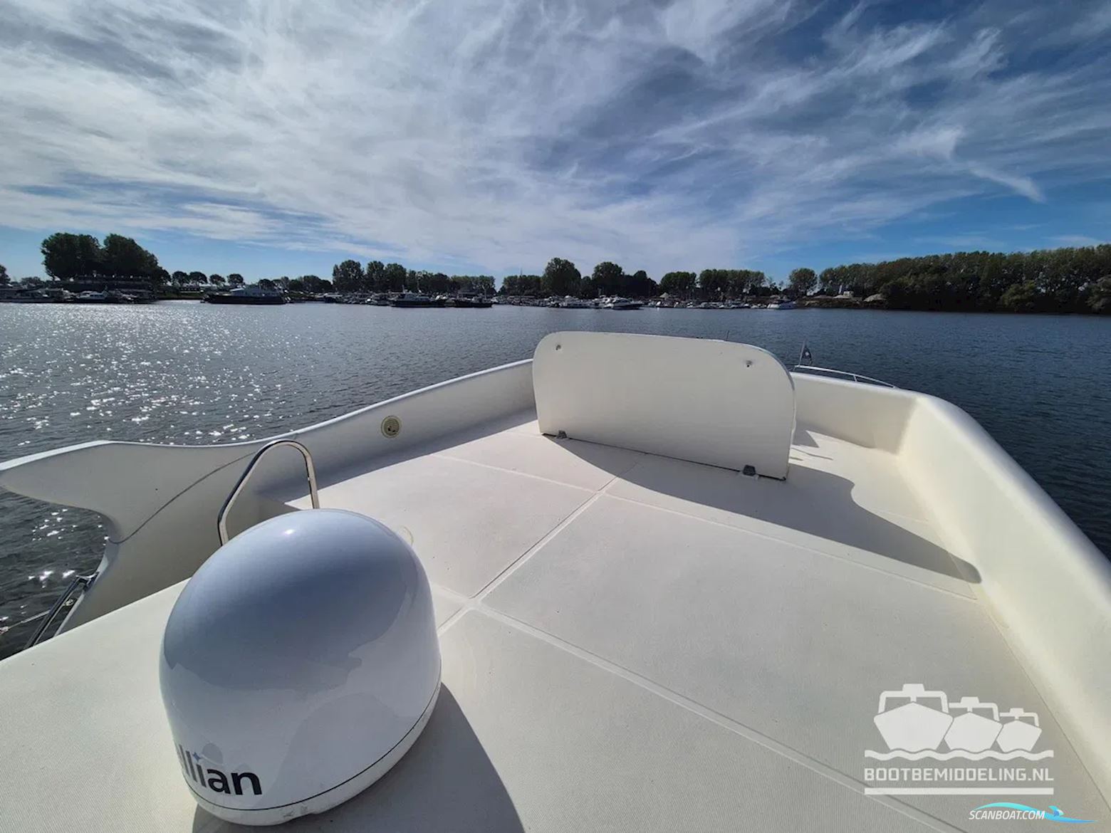 Nicols Yacht Sixto Prestige