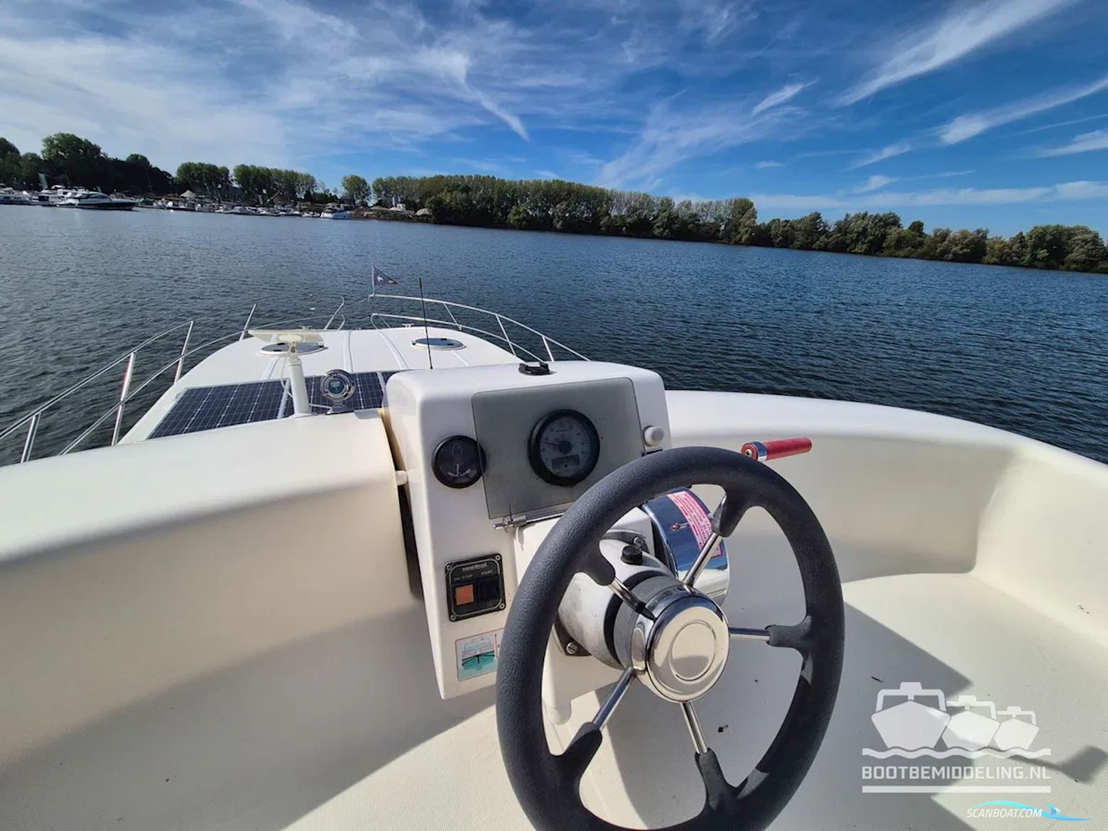 Nicols Yacht Sixto Prestige