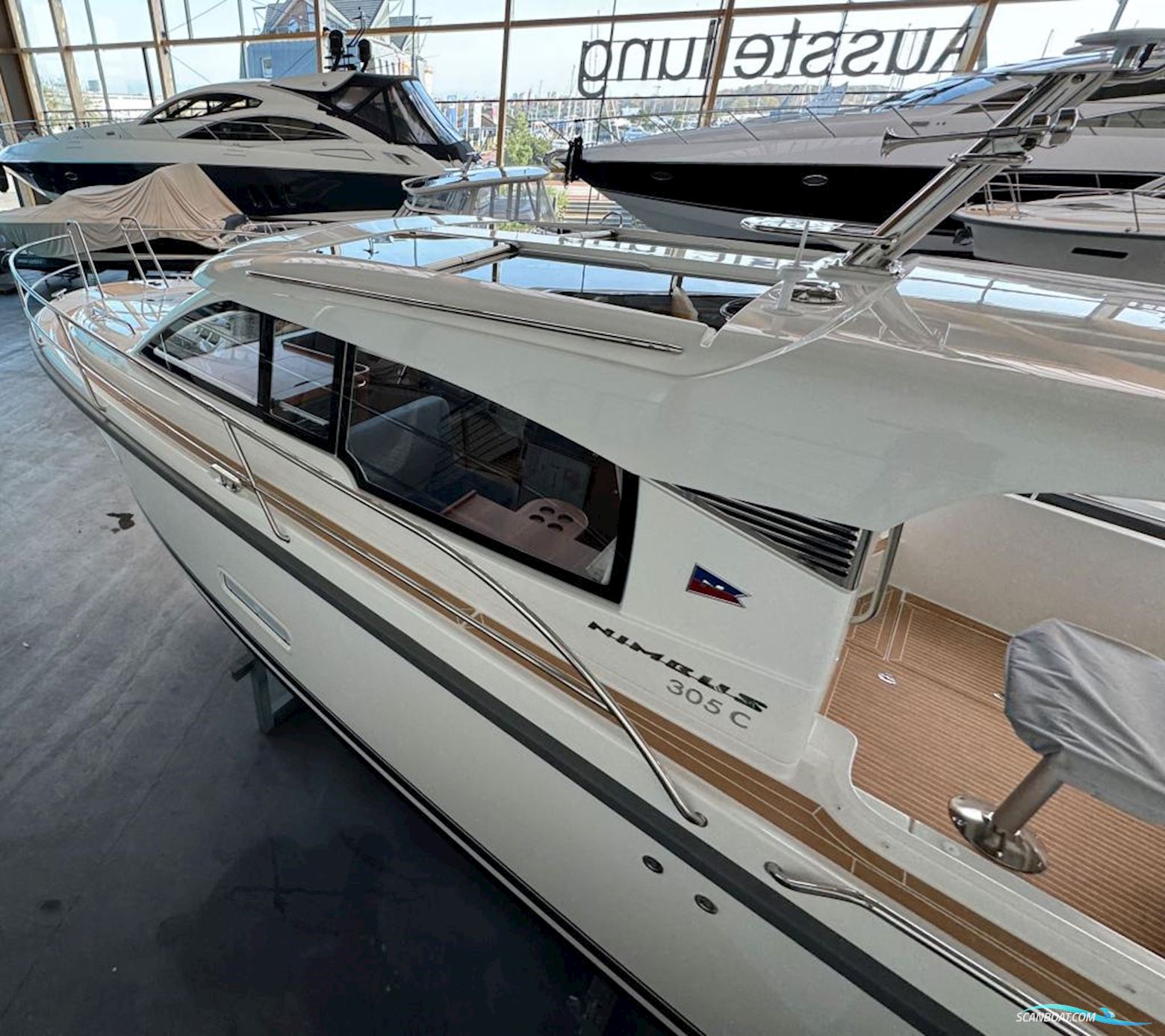 Nimbus 305 Coupe
