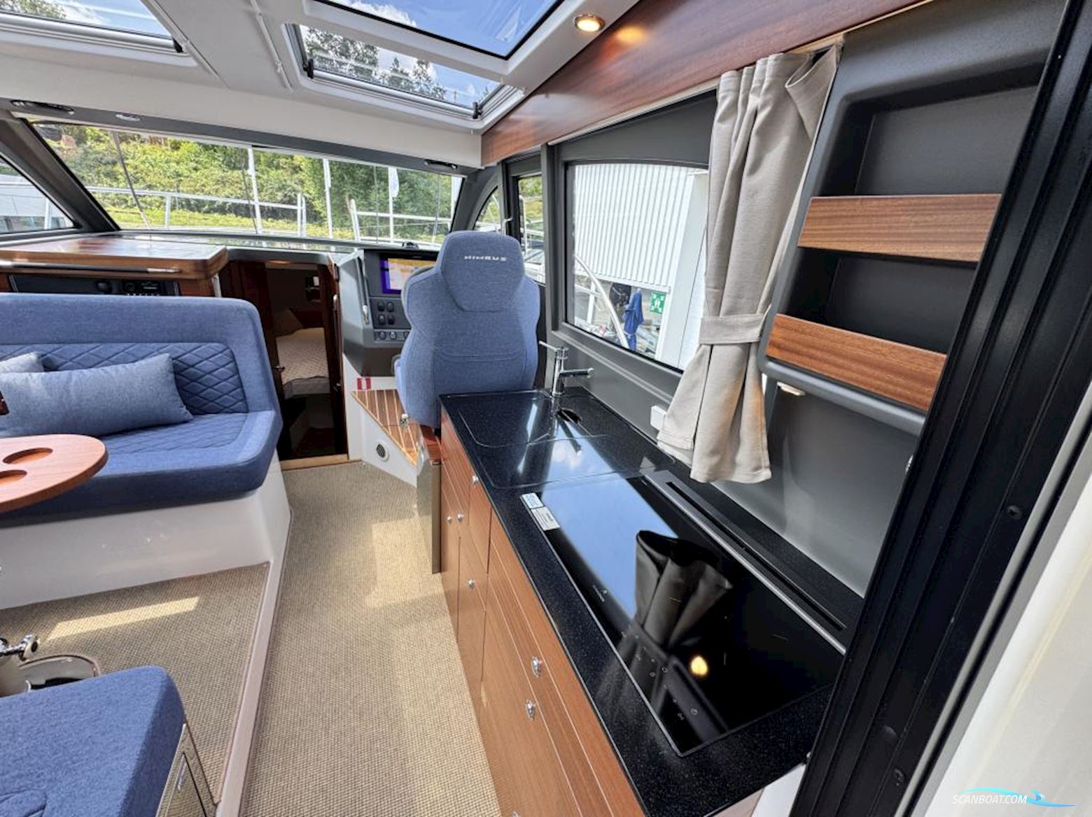 Nimbus 305 Coupe
