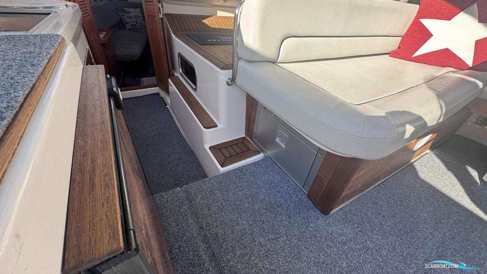 Nimbus 32 DC BALLISTA