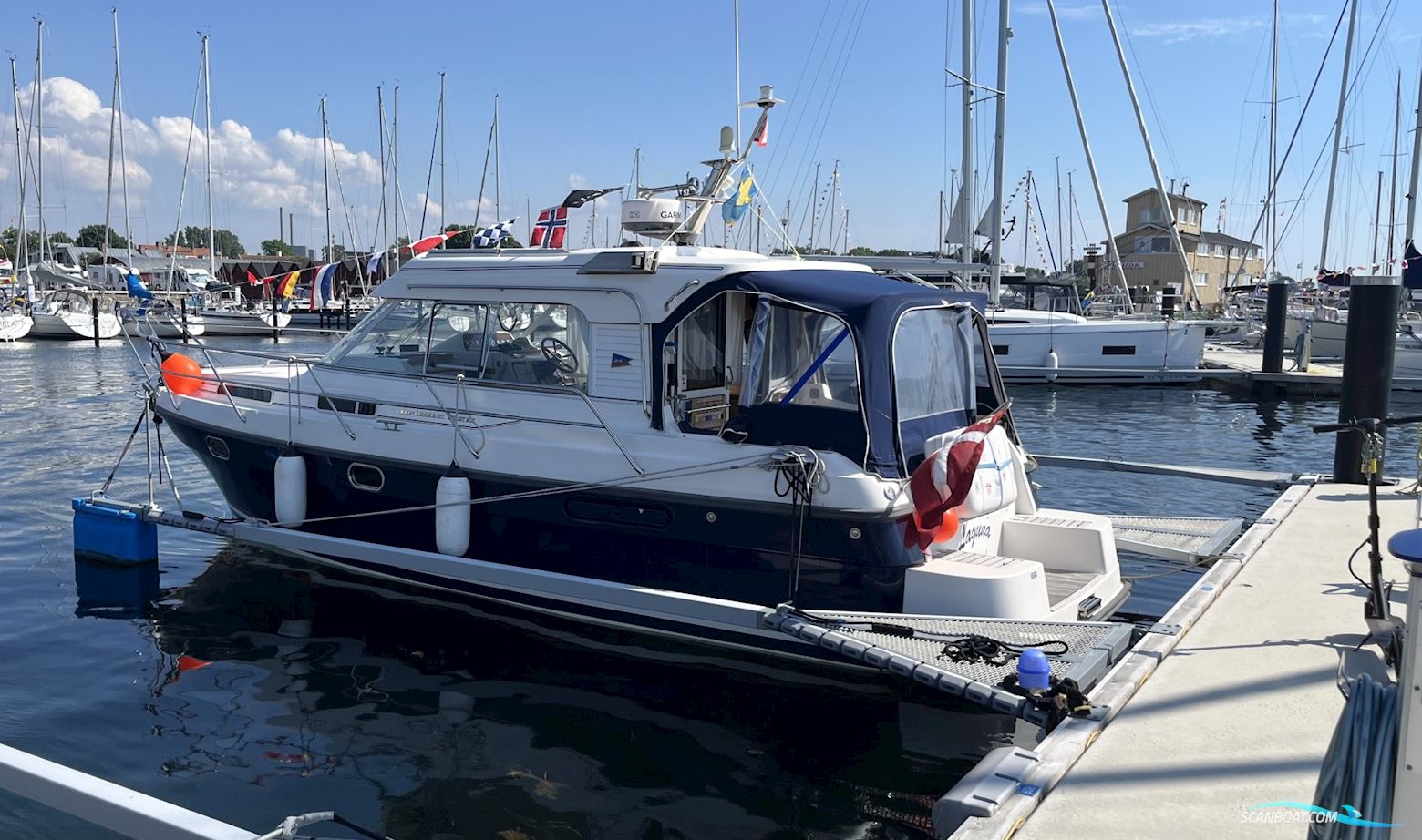 Nimbus 320 Coupe