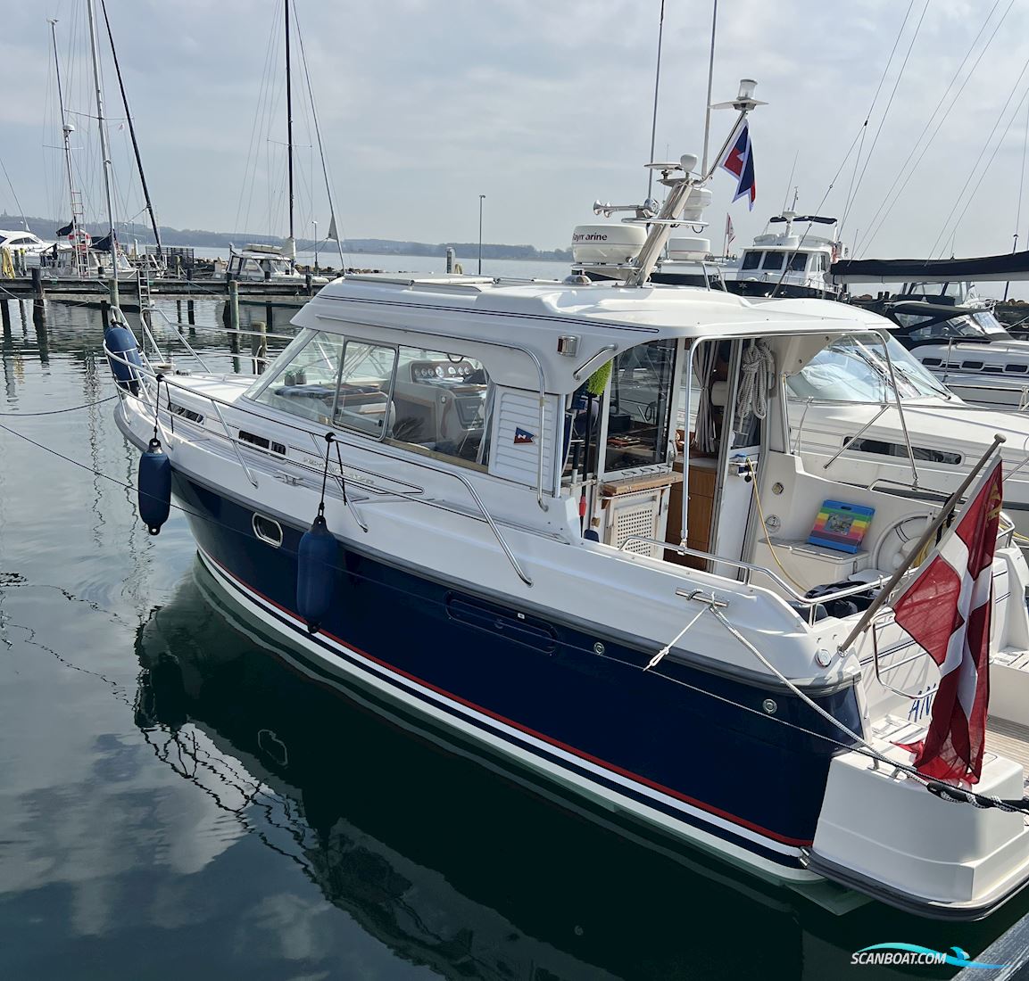 Nimbus 320 Coupe