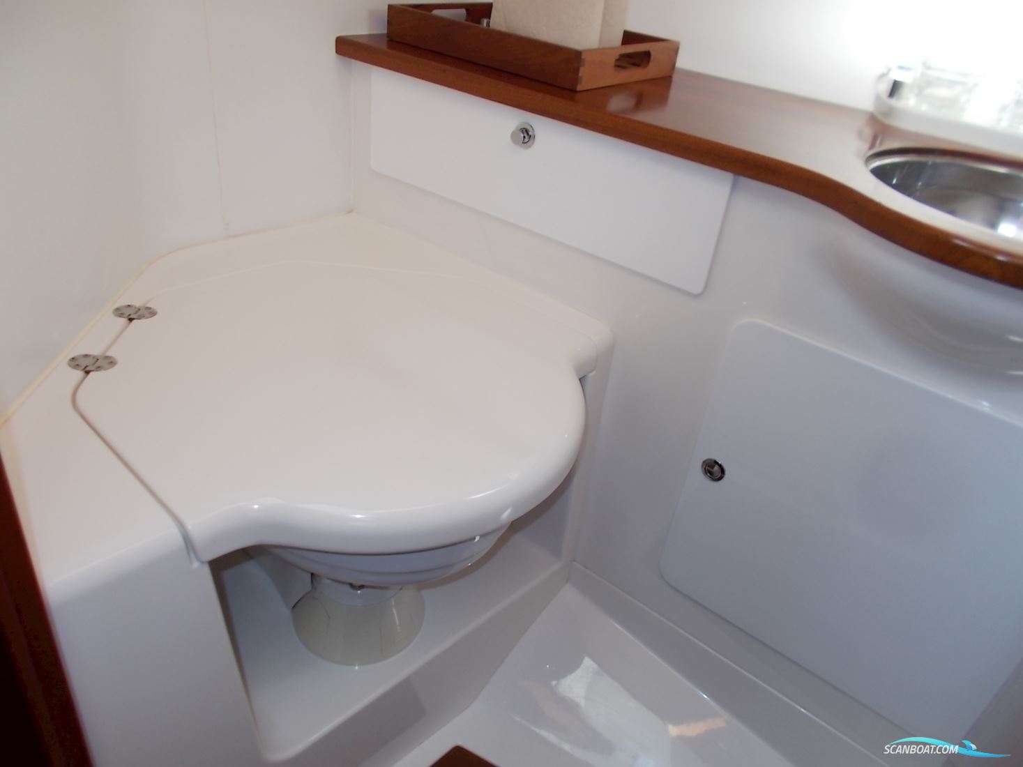 Nimbus 340 Commander