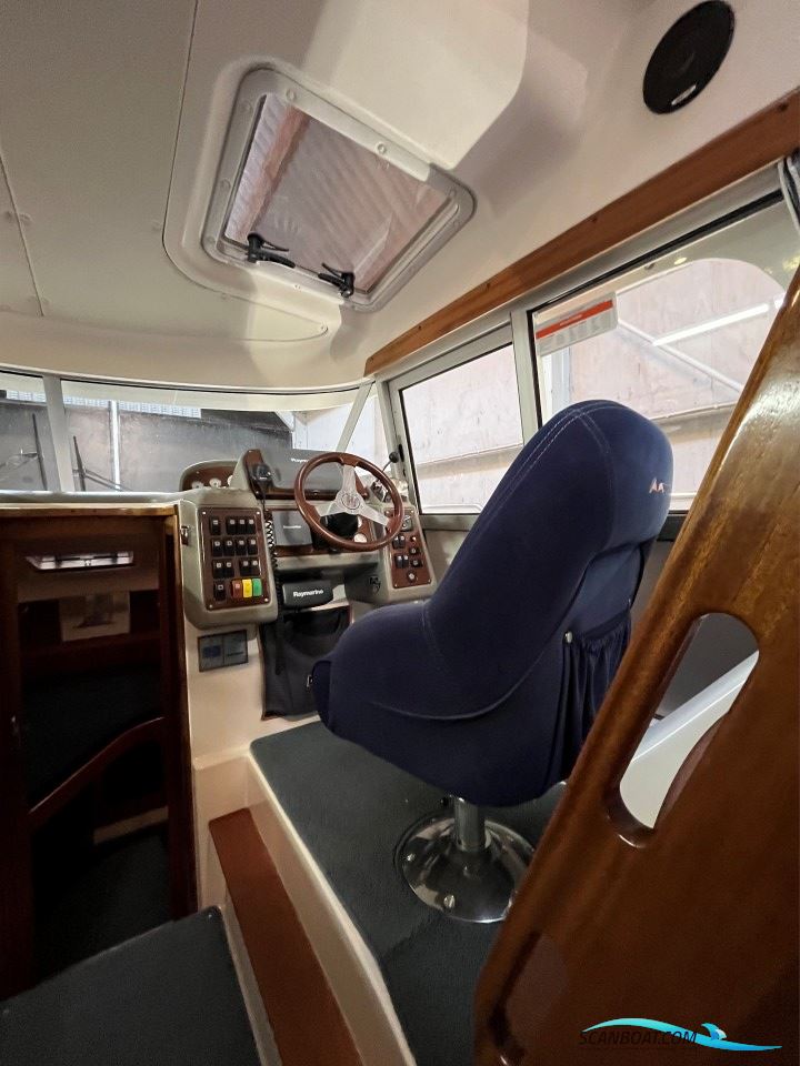 Nimbus 340 Commander