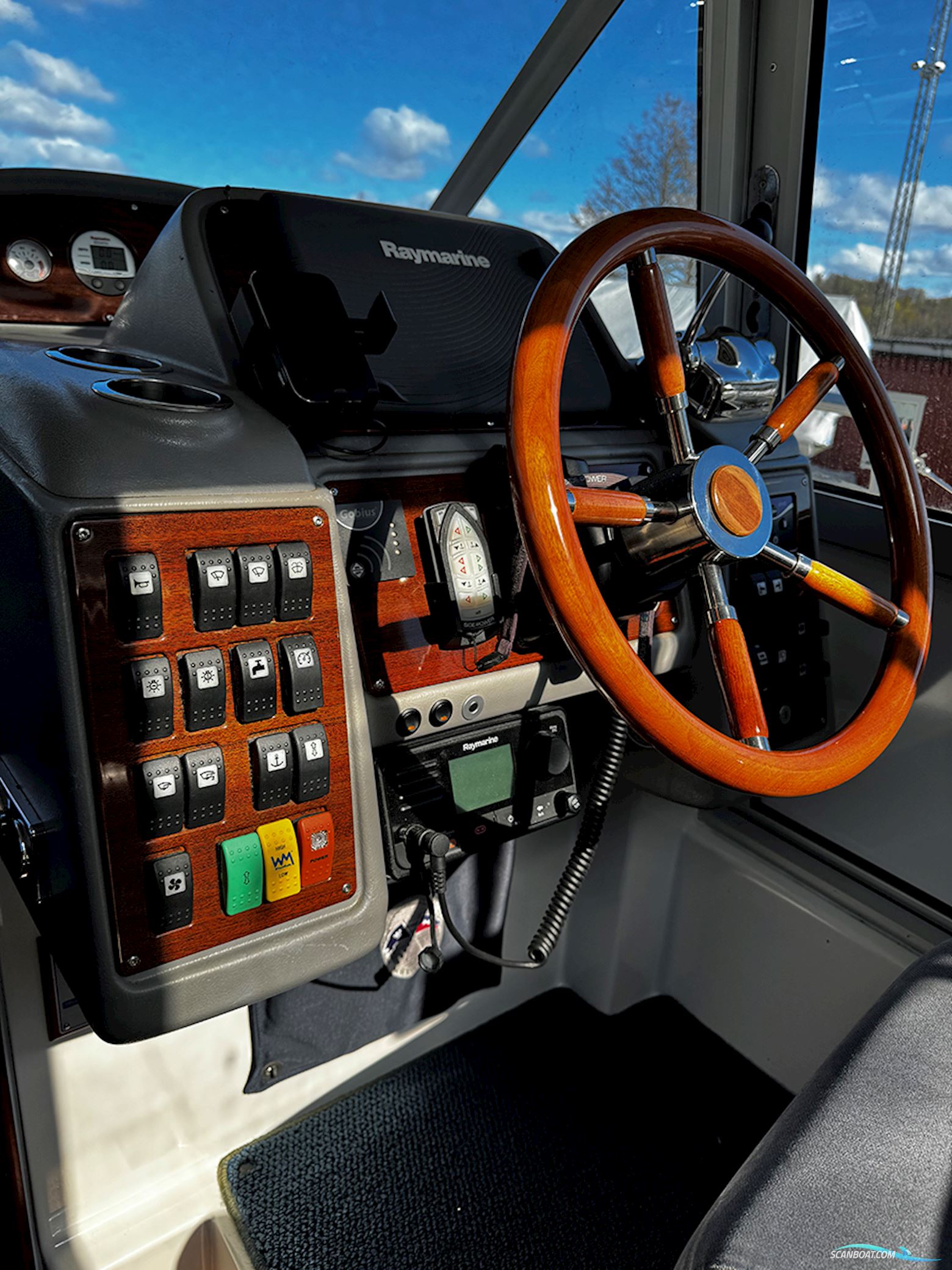 Nimbus 340 Commander