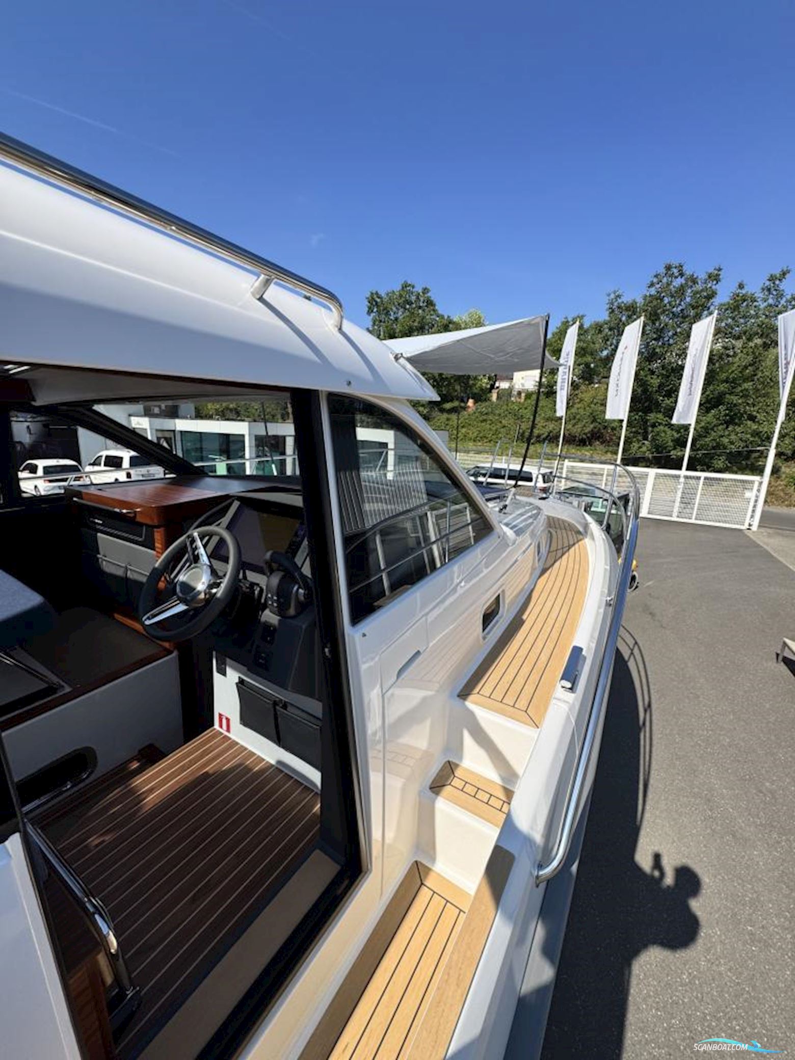 Nimbus 365 Coupe