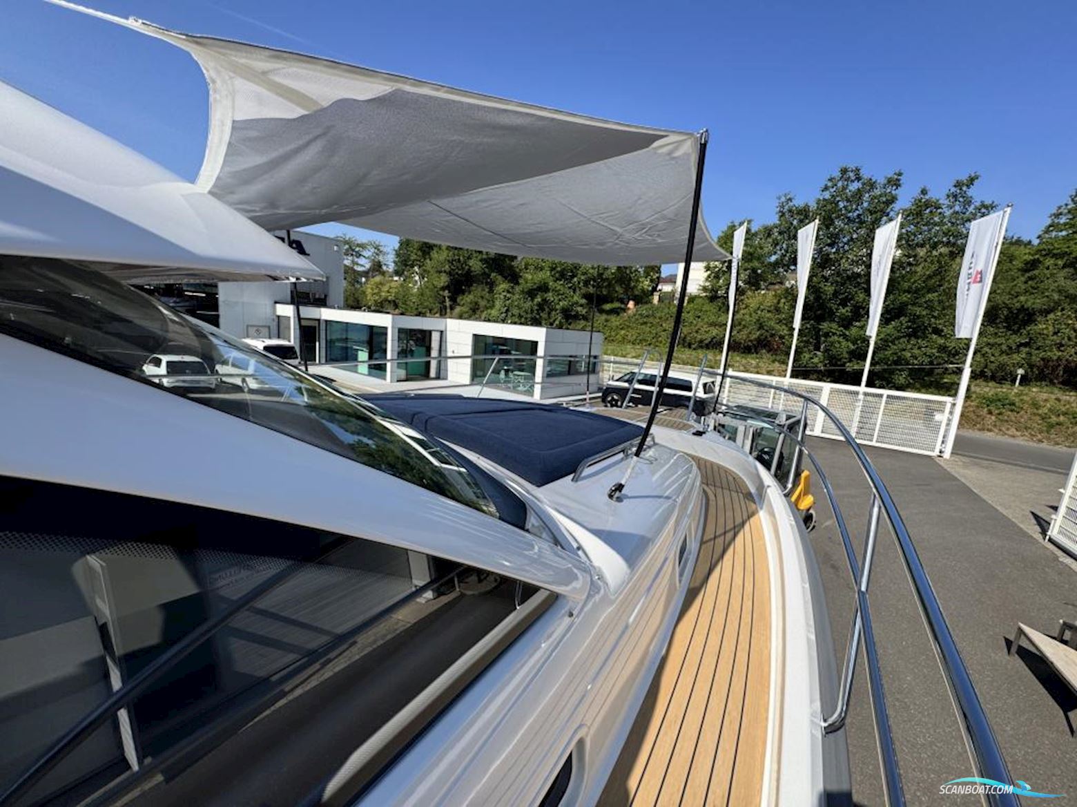 Nimbus 365 Coupe