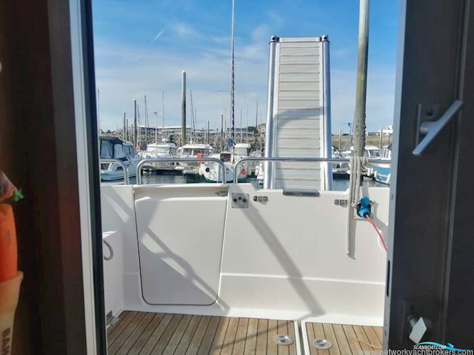 NIMBUS 37 Trawler