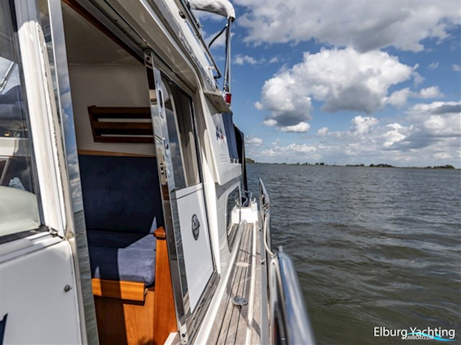 Nimbus 380 Commander 