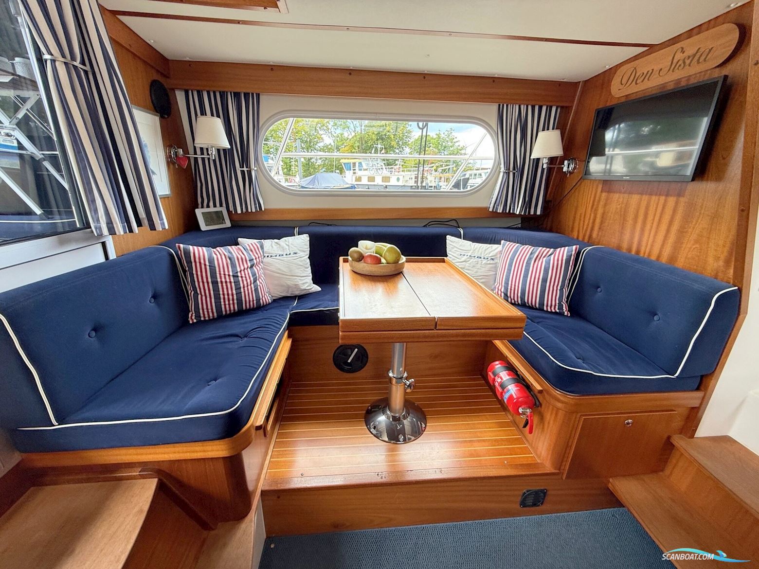 Nimbus 380 Commander