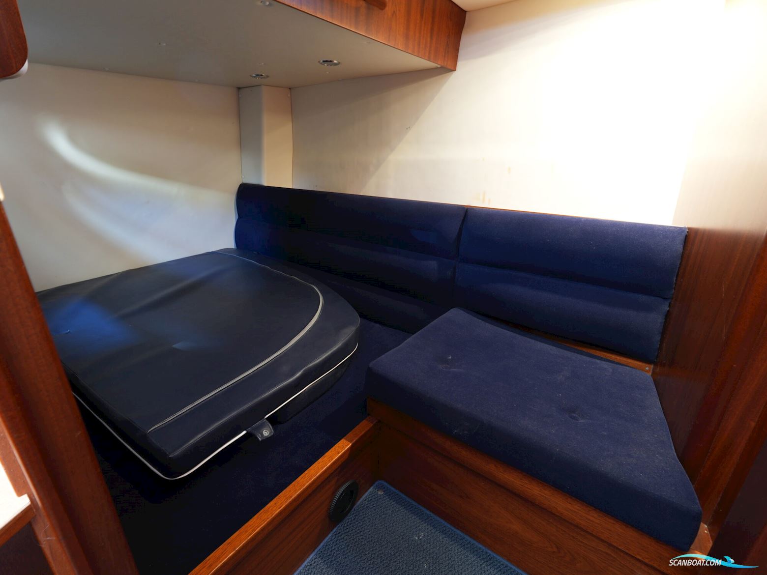 Nimbus 380 Commander