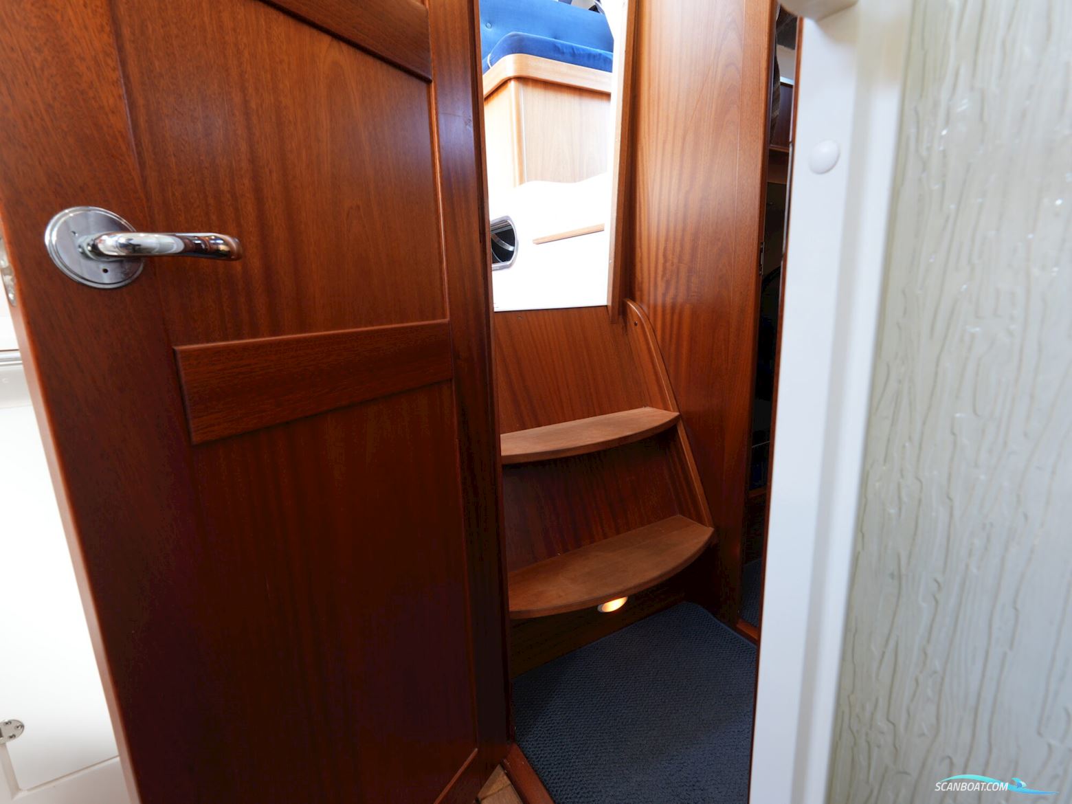 Nimbus 380 Commander