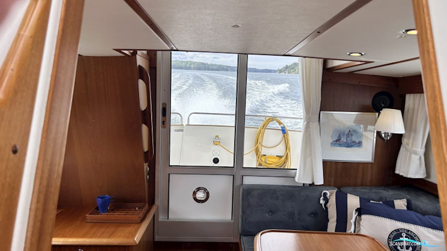 Nimbus 380 Commander