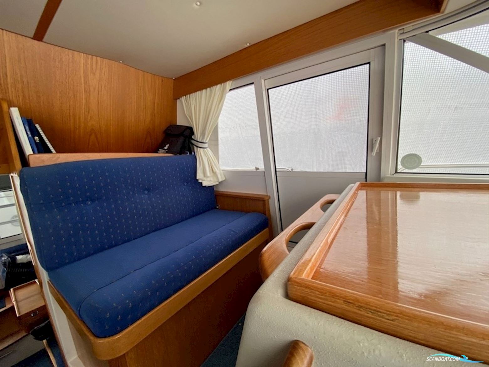 Nimbus 380 Commander