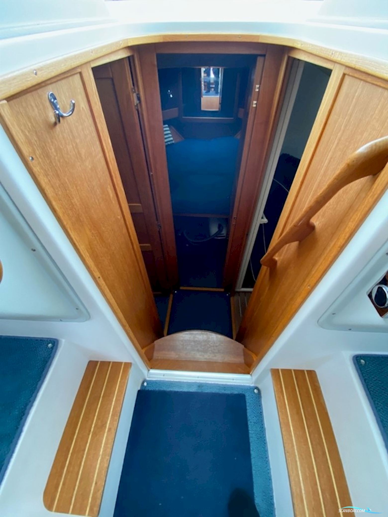 Nimbus 380 Commander