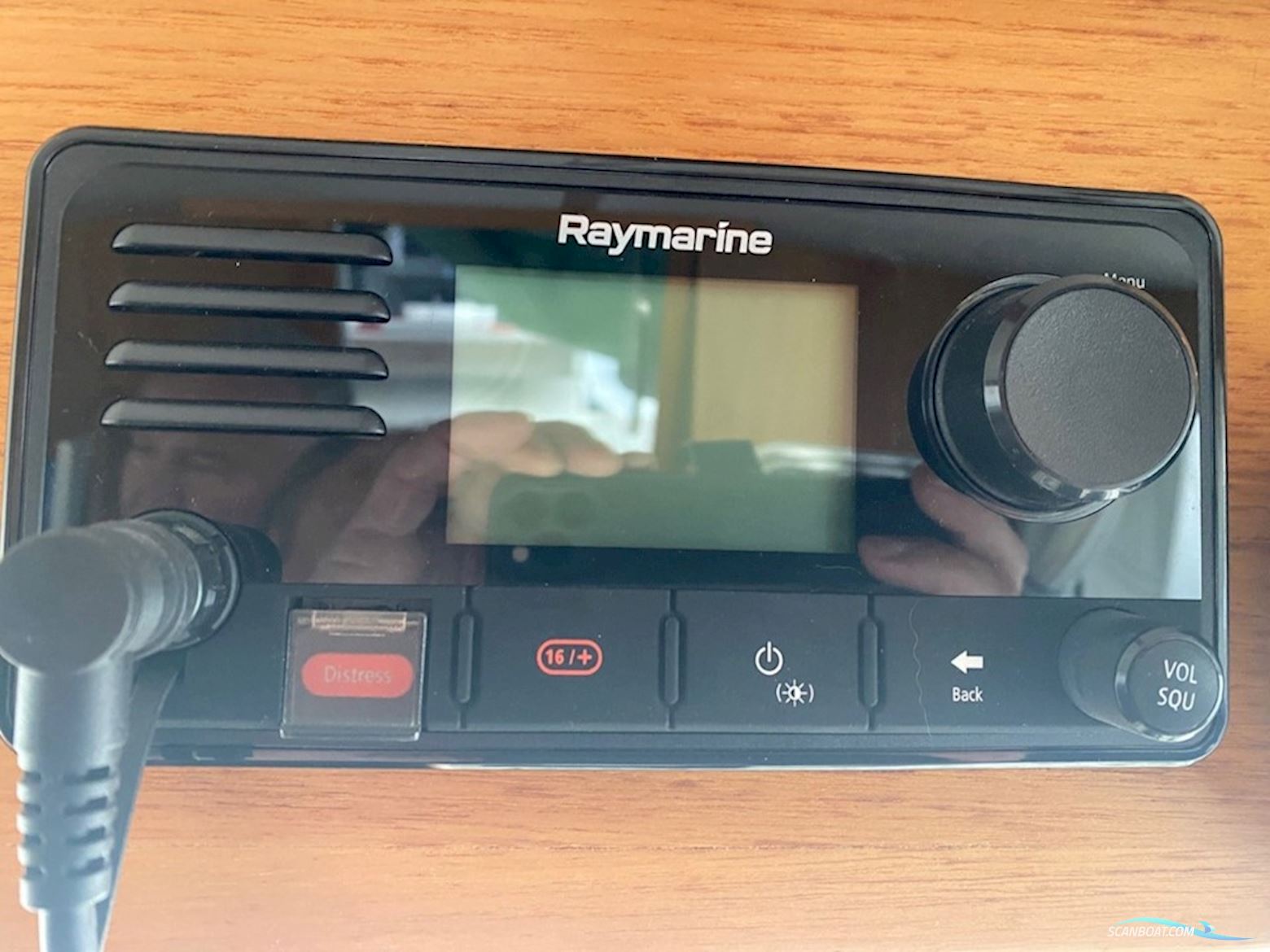 Nimbus 380 Commander