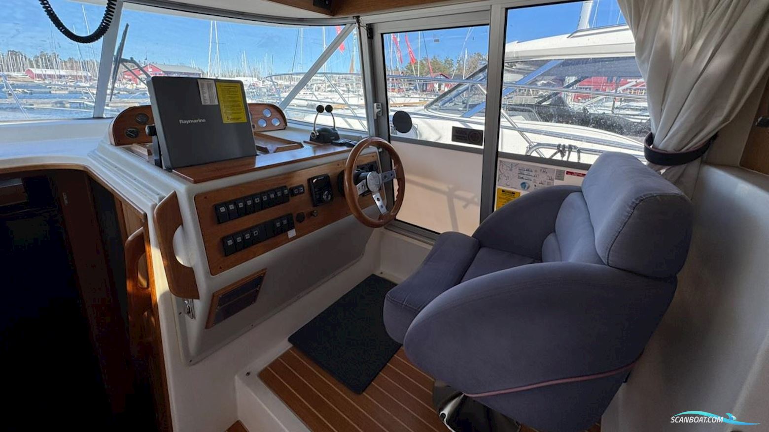 Nimbus 380 Commander