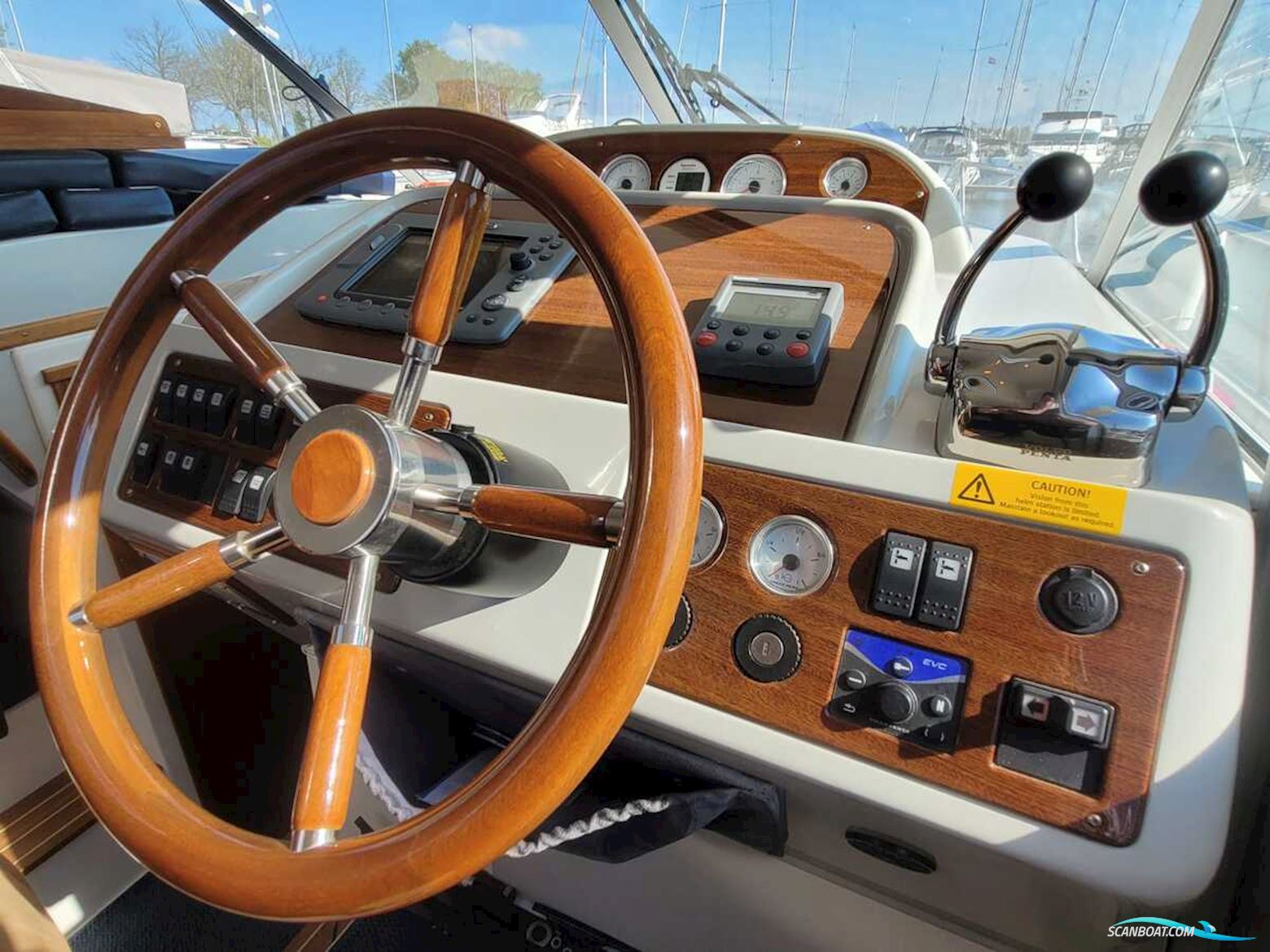 Nimbus 380 Commander