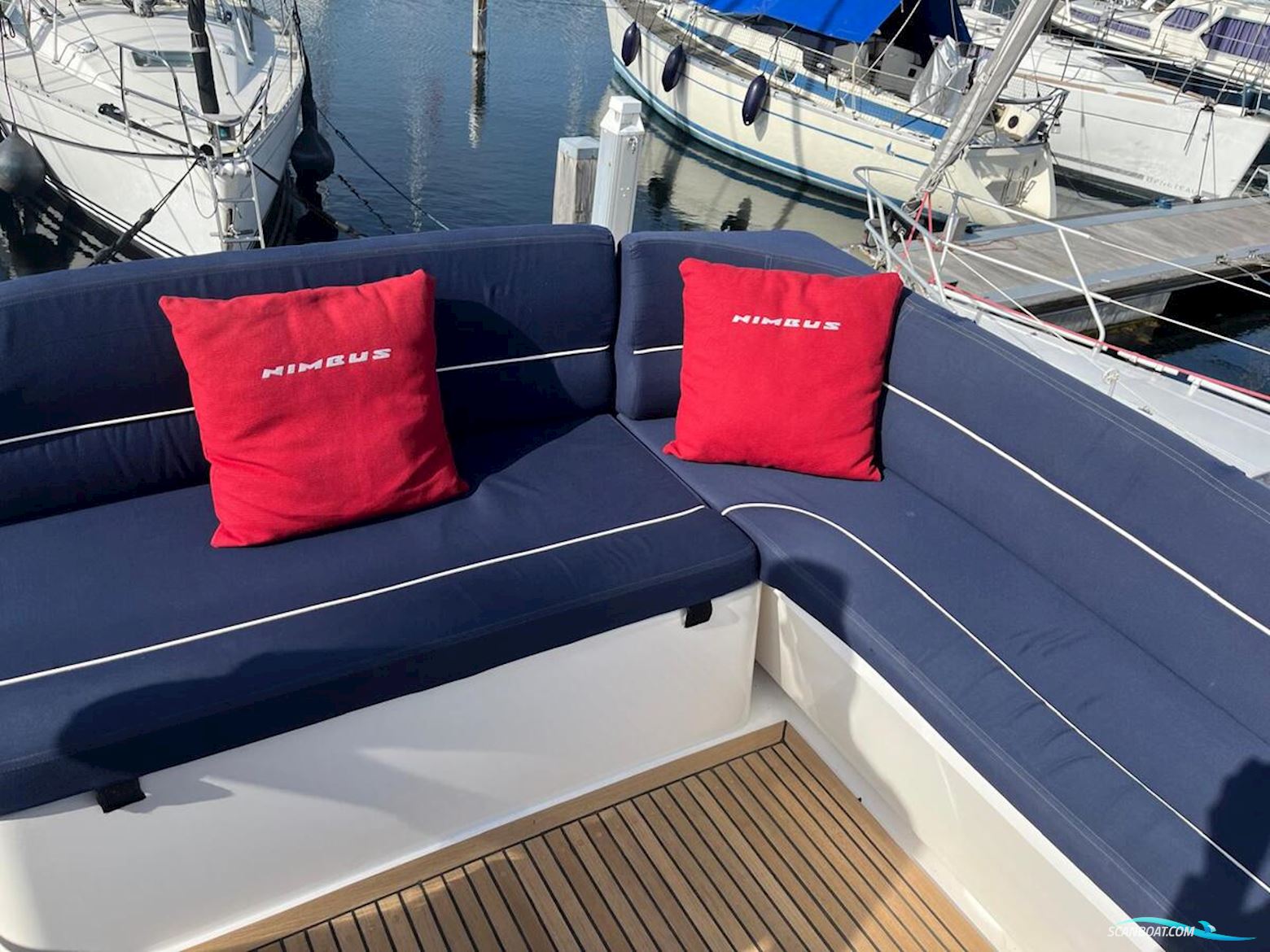 Nimbus 380 Commander