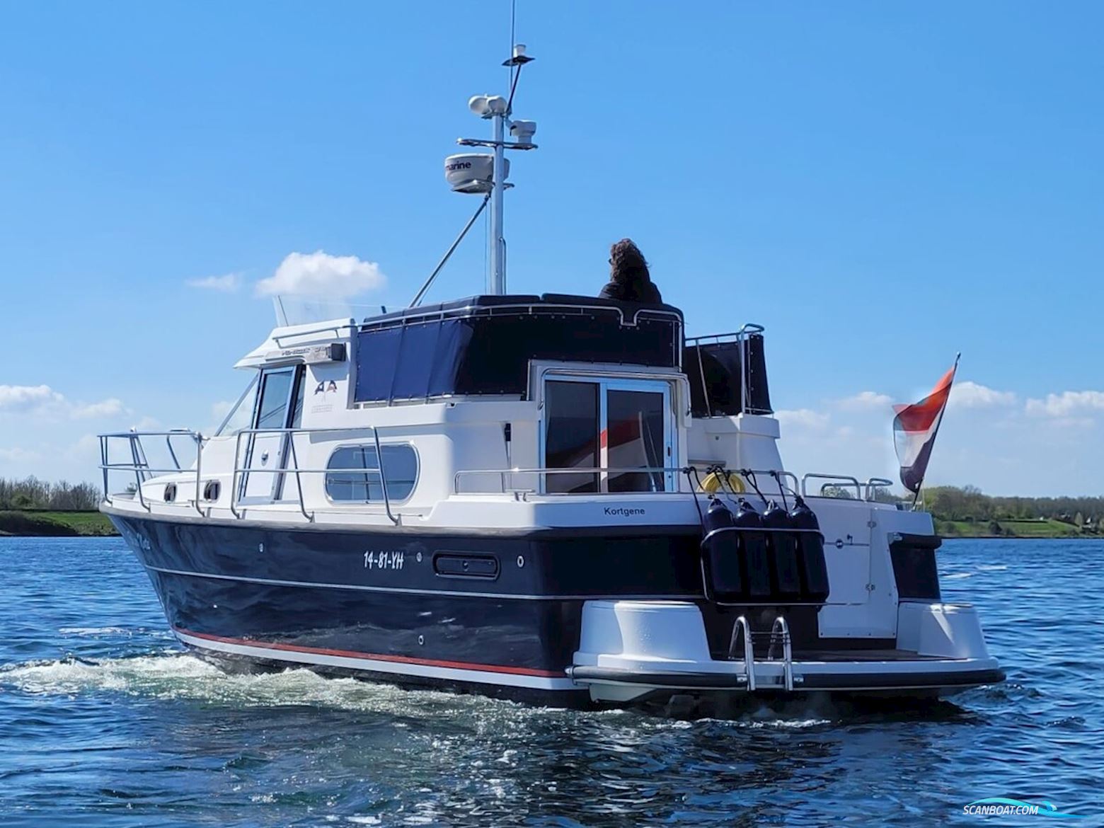 Nimbus 380 Commander