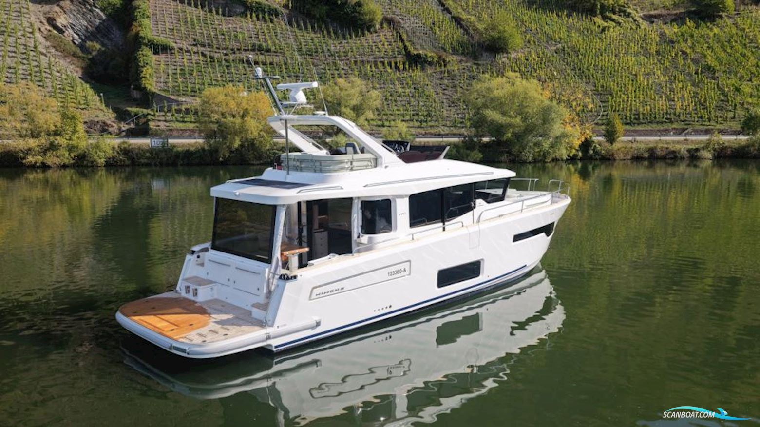 Nimbus 495 Flybridge
