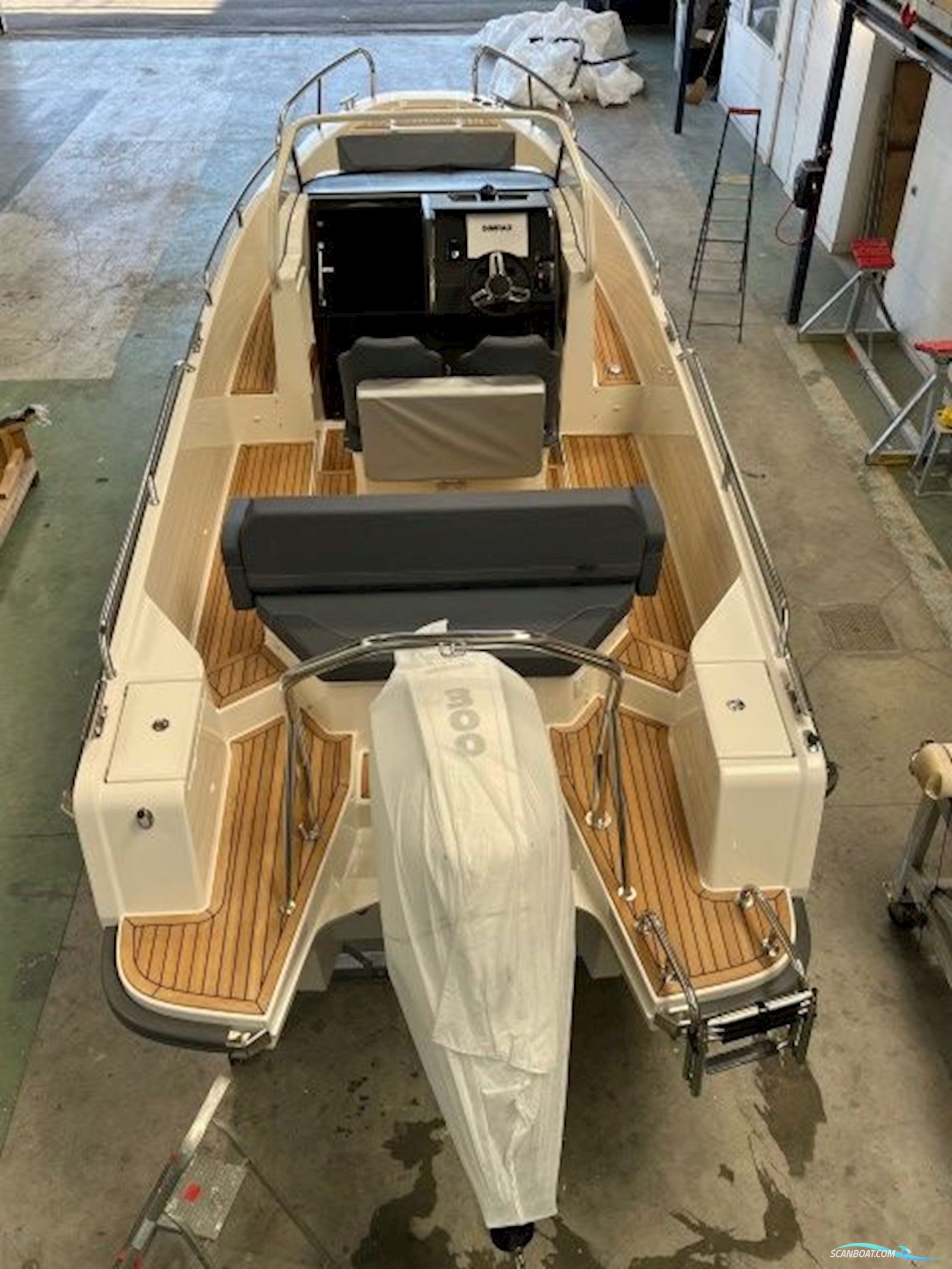 Nimbus Boats Nimbus T8