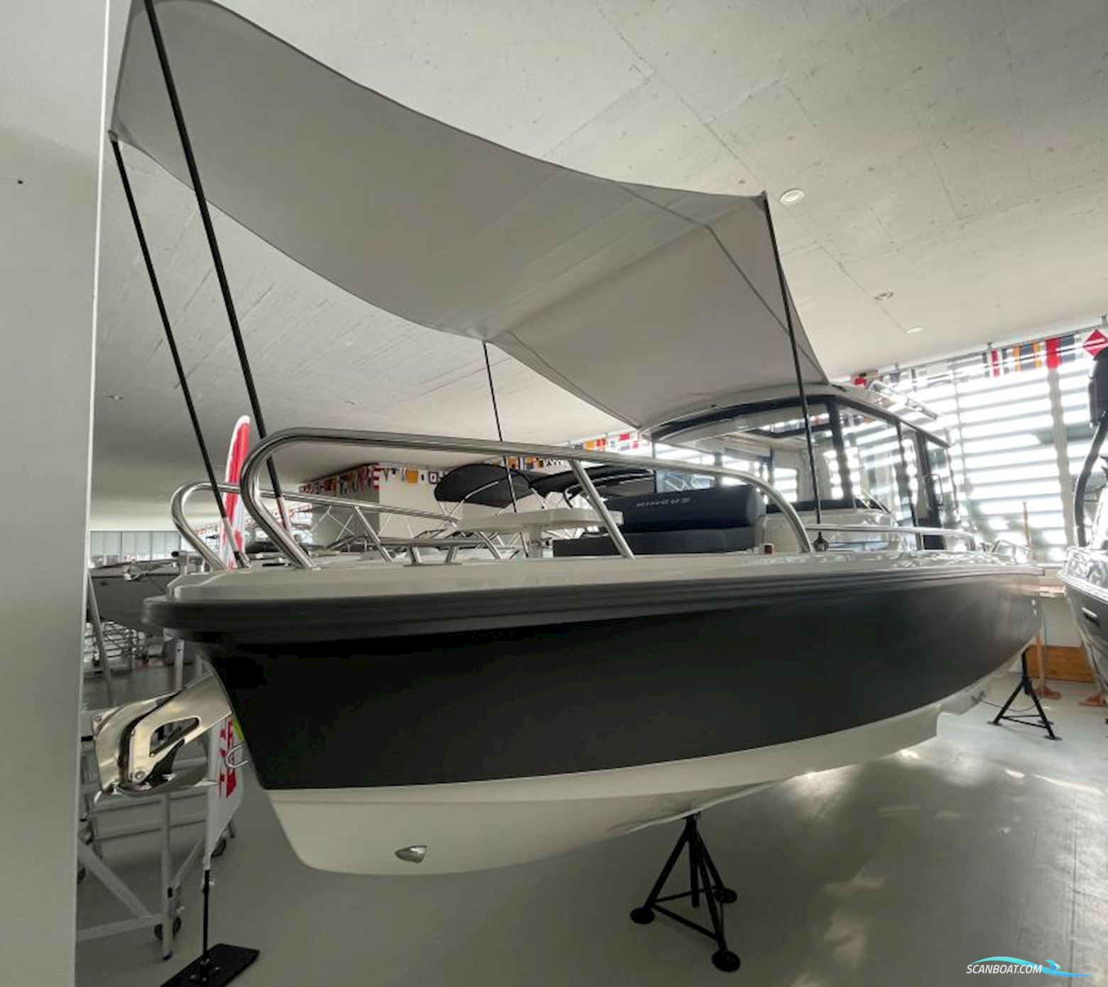 Nimbus C8 Motorbåt 2023, Schweiz