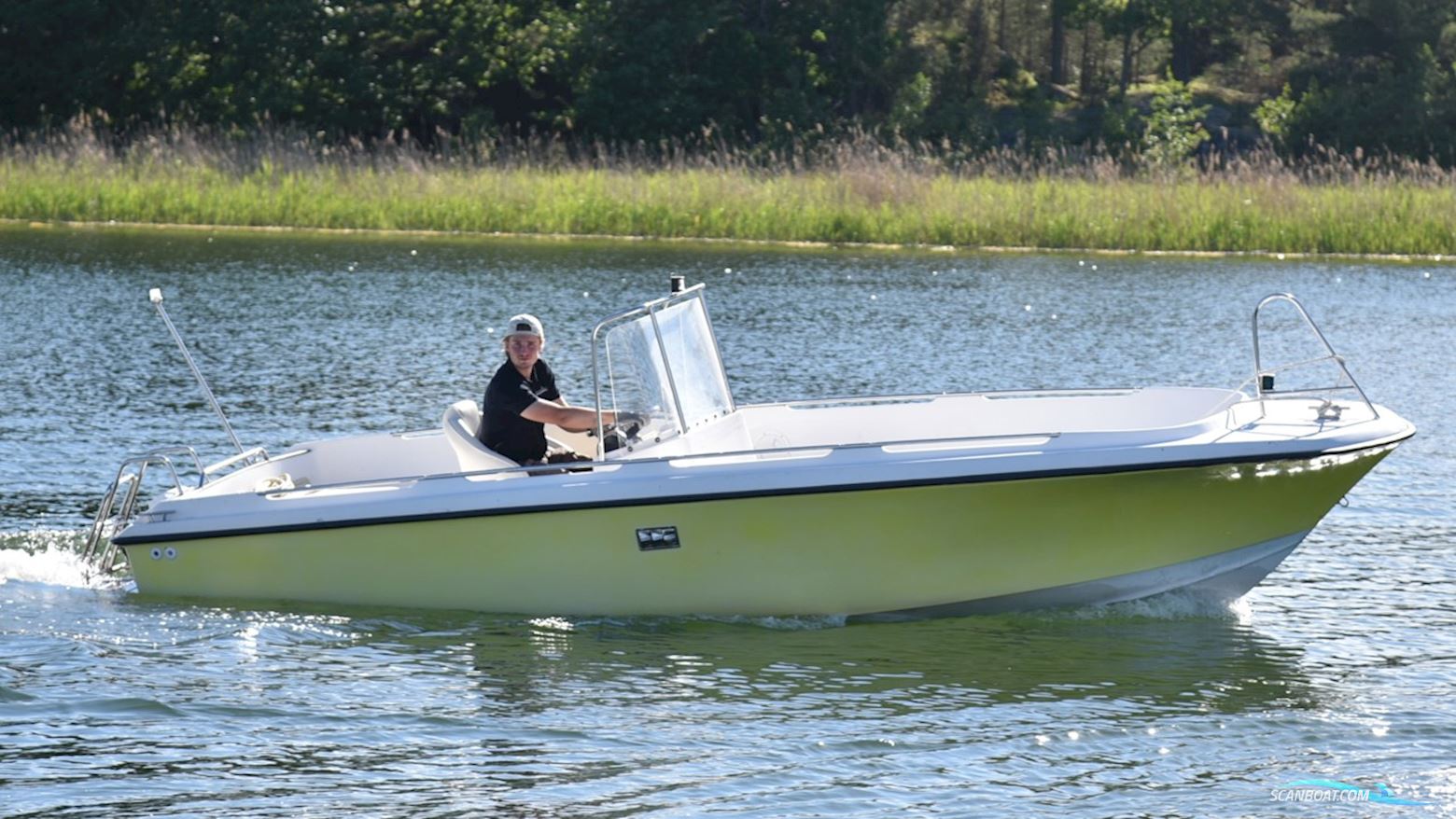 Nimbus Max 1 Motorbåt 1991, med Mercruiser motor, Sverige