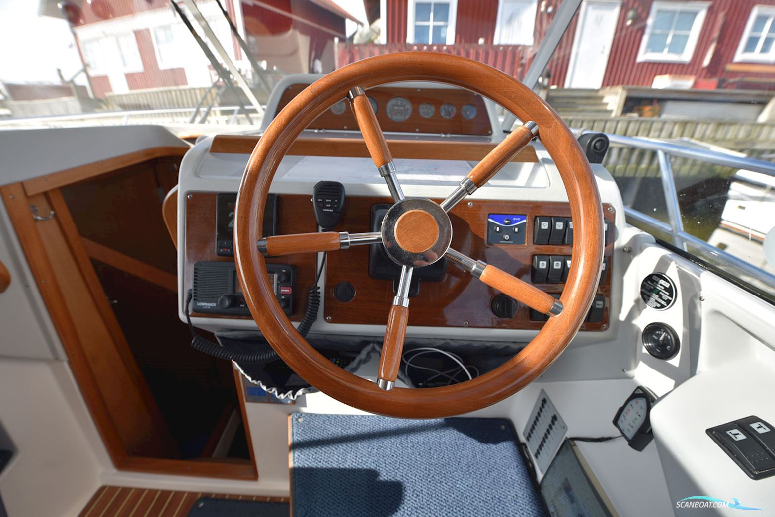 Nimbus Nimbus 320 Coupé