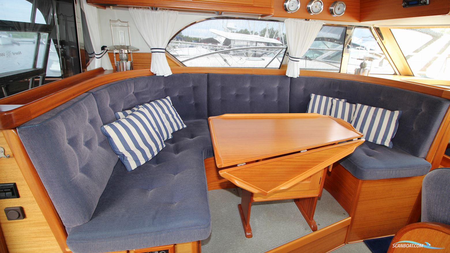 Nord West 390 Flybridge