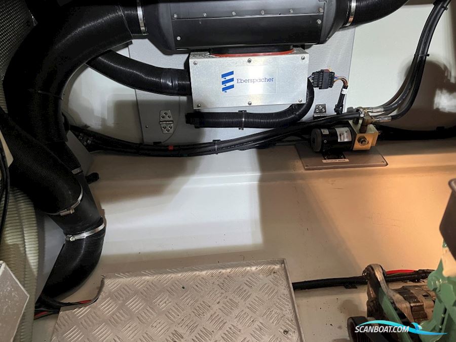 Nord West 390 Flybridge