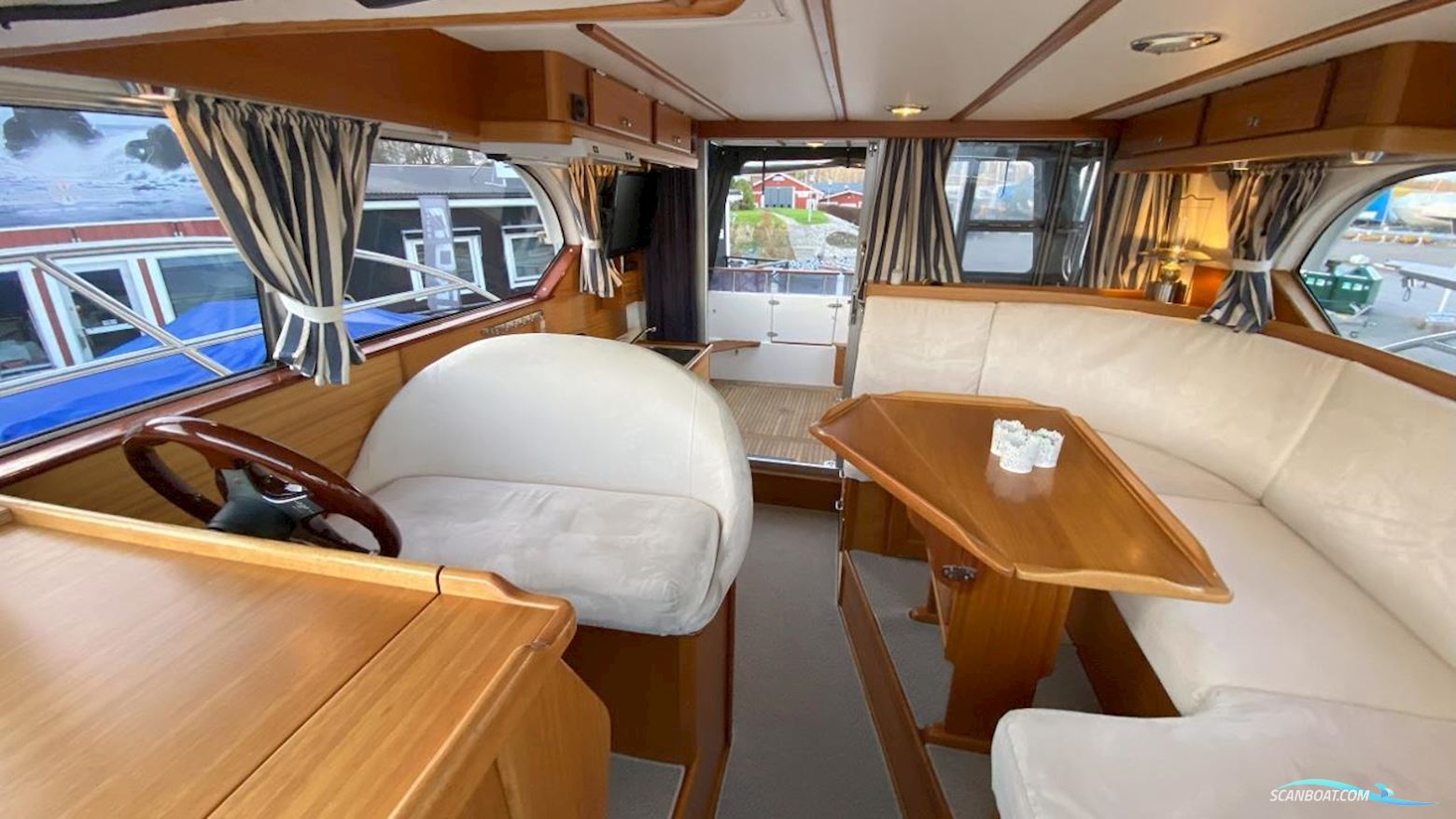 NORD WEST 390 FLYBRIDGE