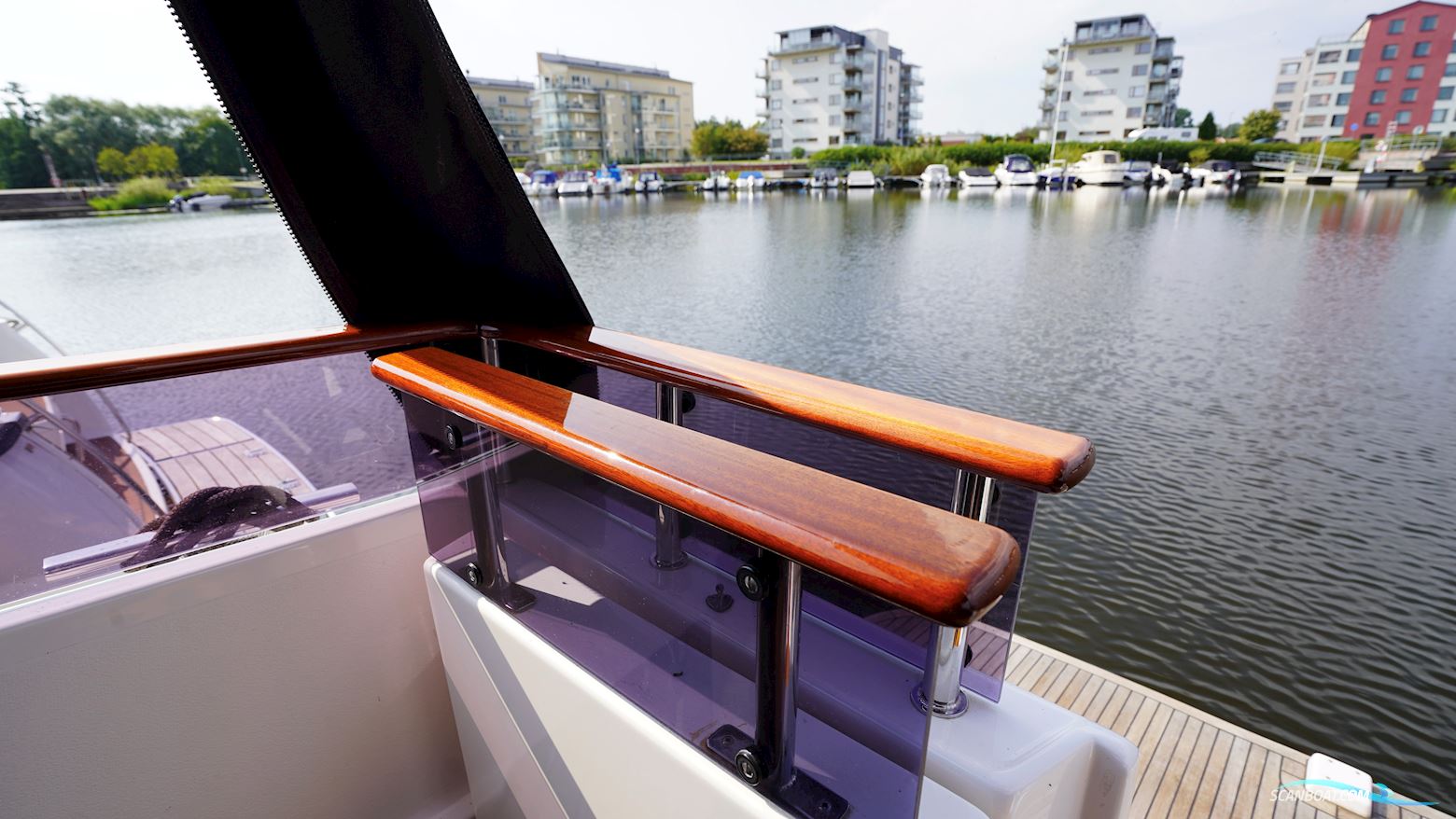 Nord West 390 Flybridge