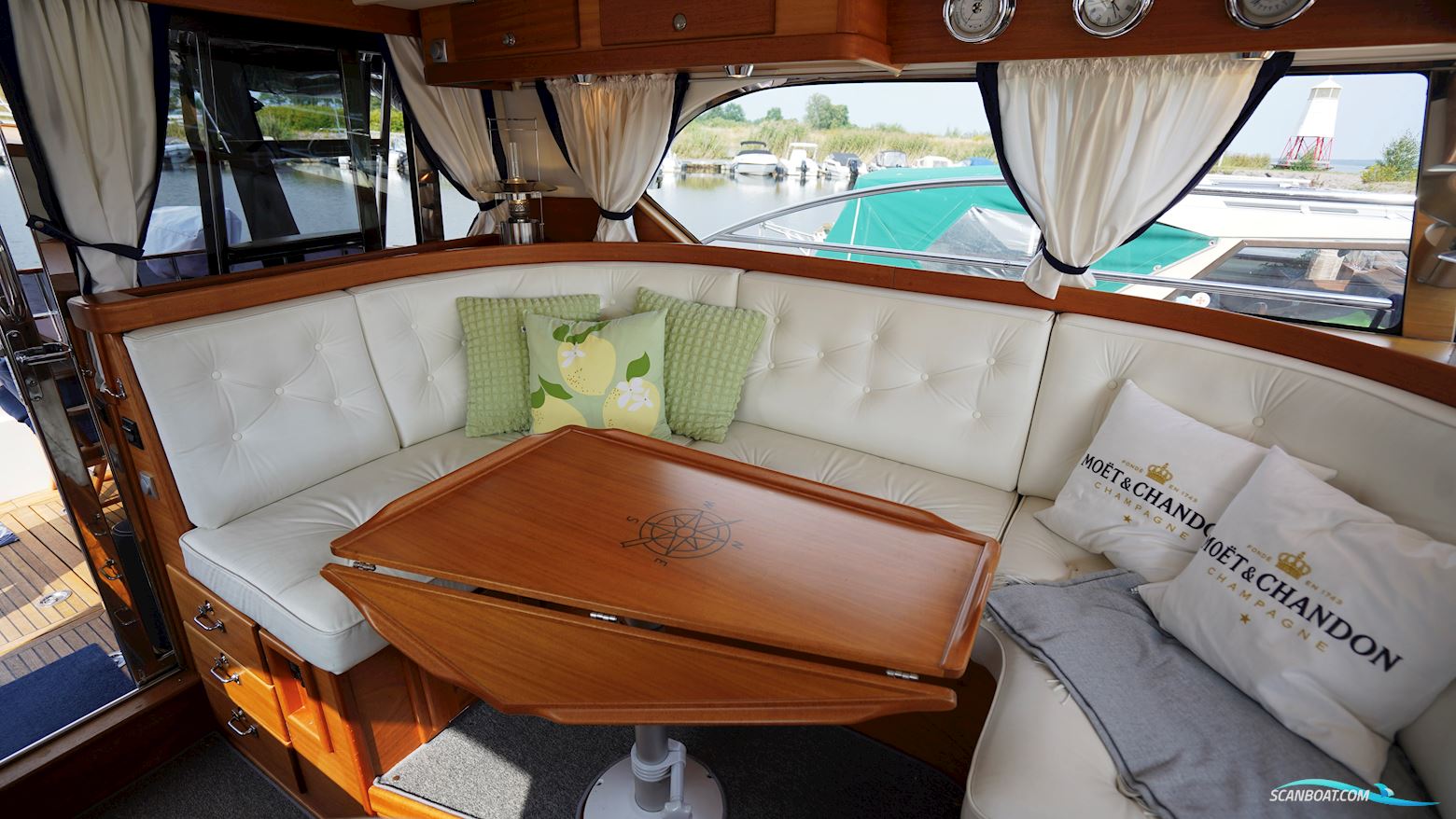 Nord West 390 Flybridge