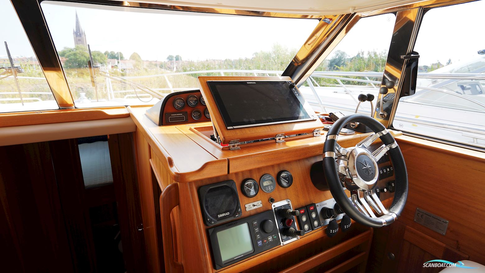 Nord West 390 Flybridge