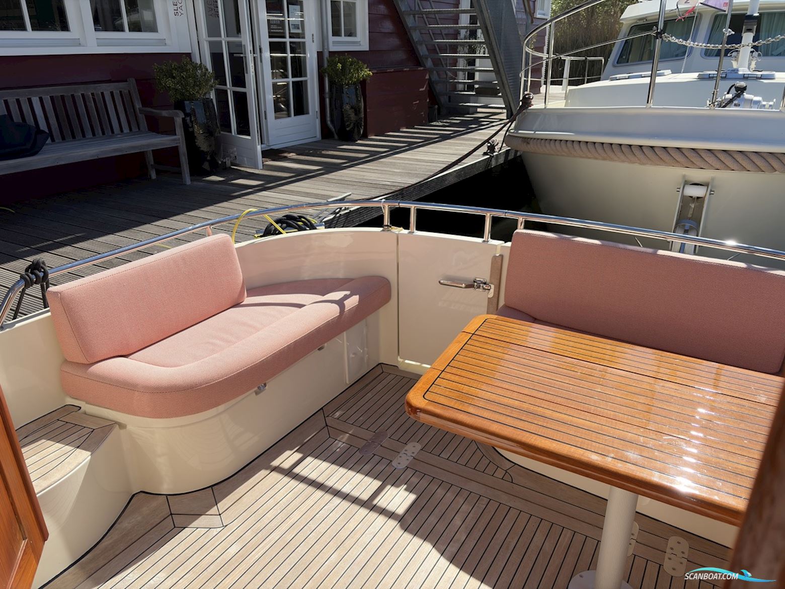 North-Line 37 Wheelhouse