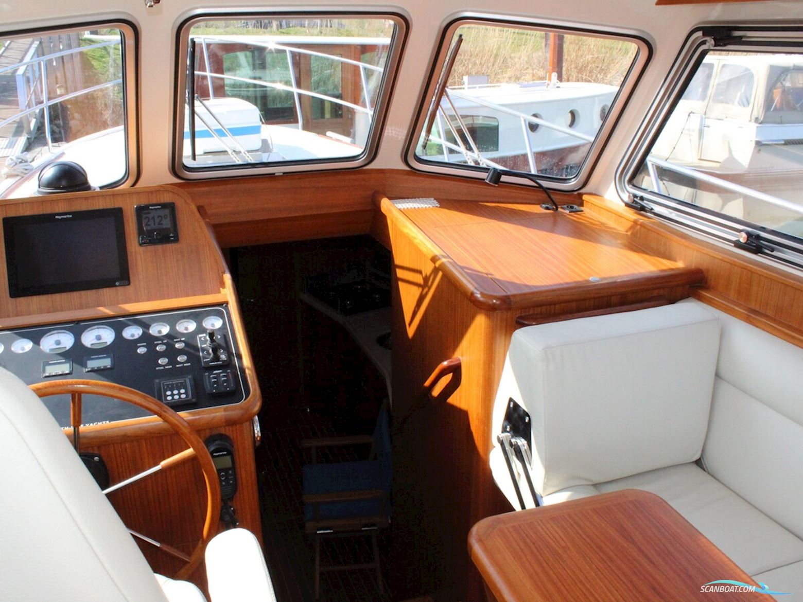North-Line 37 Wheelhouse